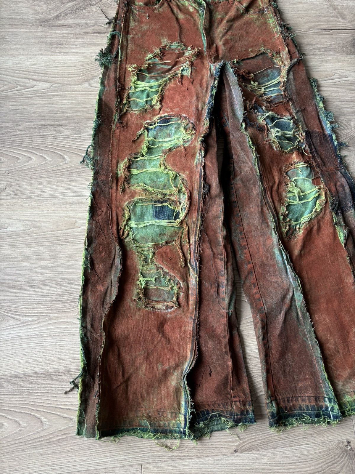 Handmade out-seam distressed hand-painted jeans y2k archive opium Size US 31 - 2 Thumbnail