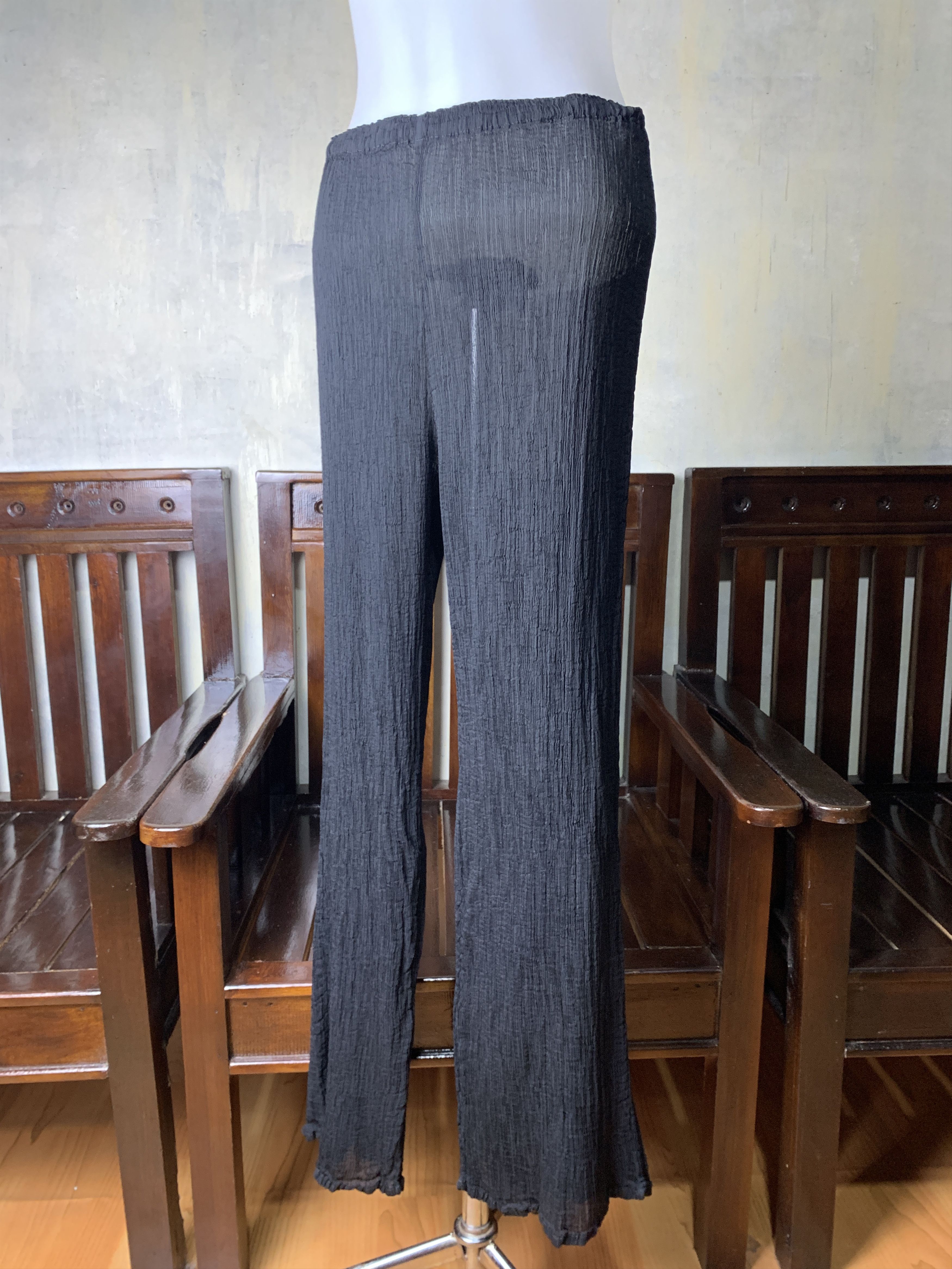 Issey Miyake 2000s me by Issey Miyake Black Pleated Pants (S) Size 26" / US 2 / IT 38 - 8 Thumbnail