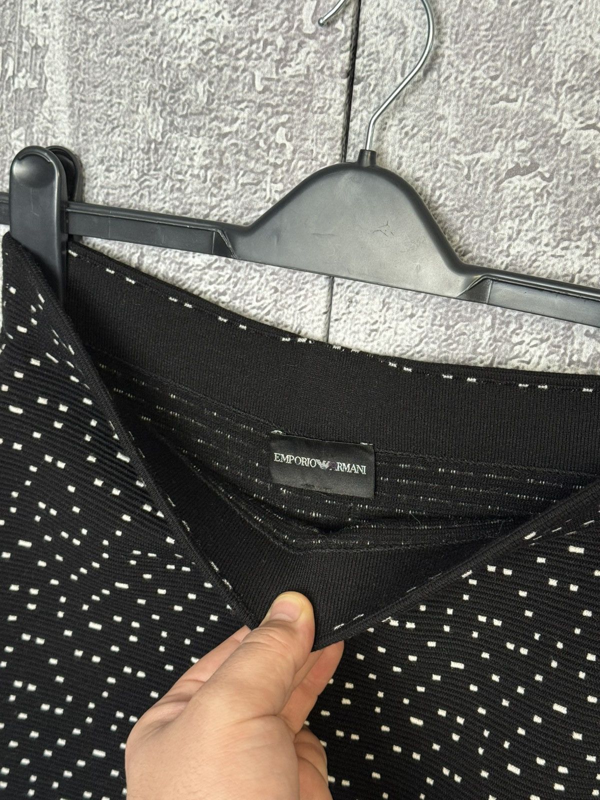 Armani Emporio Armani Pencil Skirt Black White Pattern Stretch Midi Size 28" / US 6 / IT 42 - 9 Thumbnail
