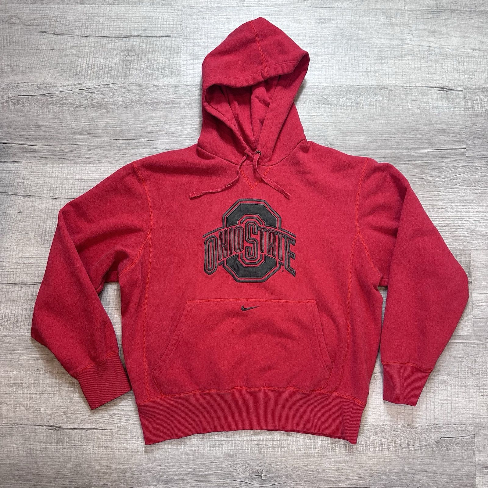 Nike Nike Ohio State Buckeyes Center Swoosh Sweatshirt Sz Medium Size US M / EU 48-50 / 2 - 1 Thumbnail
