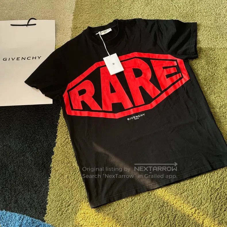 Givenchy Givenchy Letter Short Sleeve Size US XS / EU 42 / 0 - 1 Thumbnail