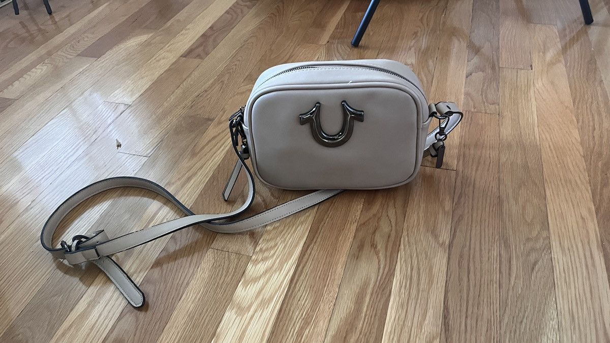 True Religion True Religion Beige Camera Crossbody Bag Size ONE SIZE - 2 Thumbnail