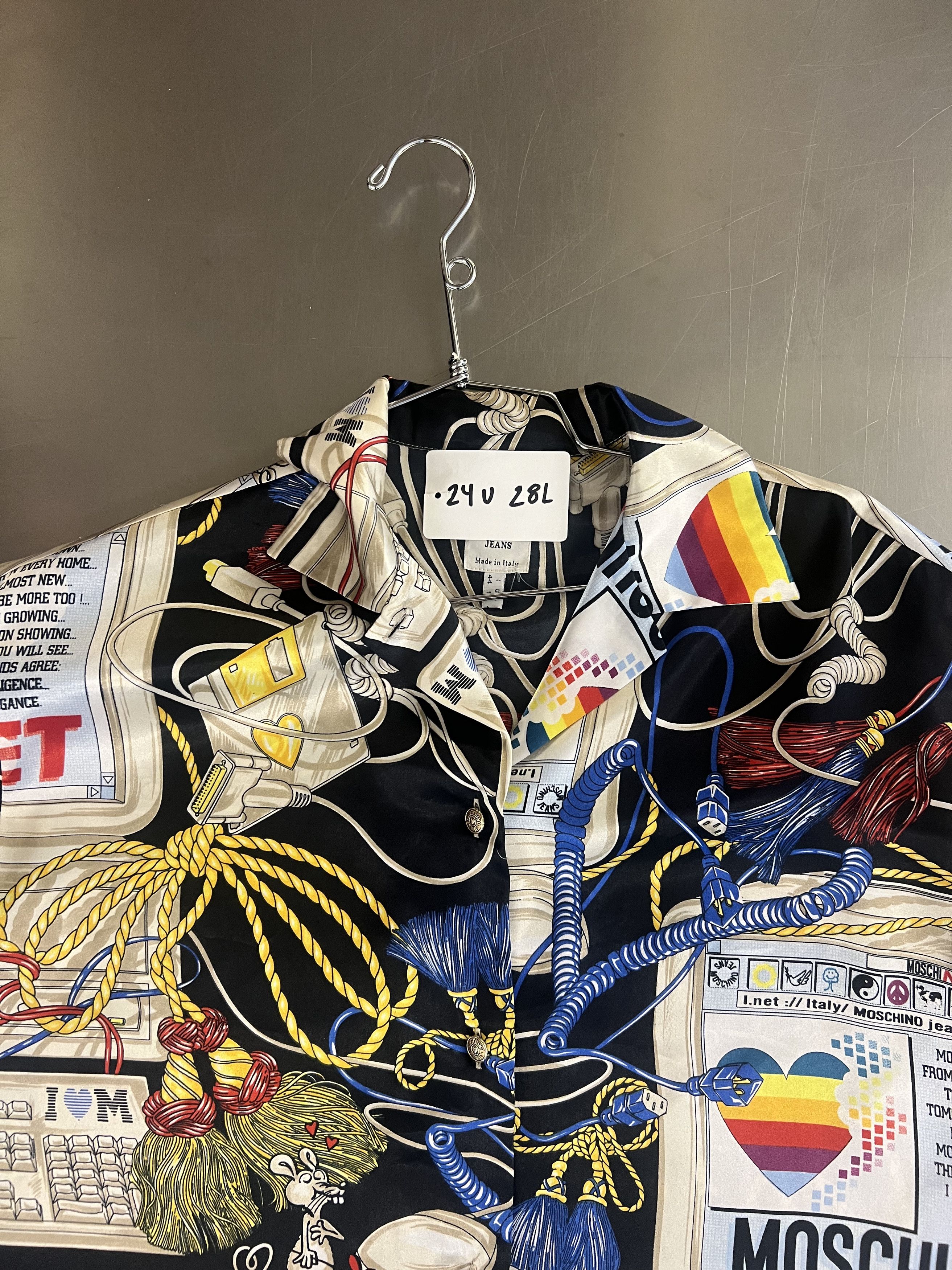 Moschino MOSCHINO VINTAGE APPLE COMPUTER SHIRT Size US S / EU 44-46 / 1 - 7 Thumbnail