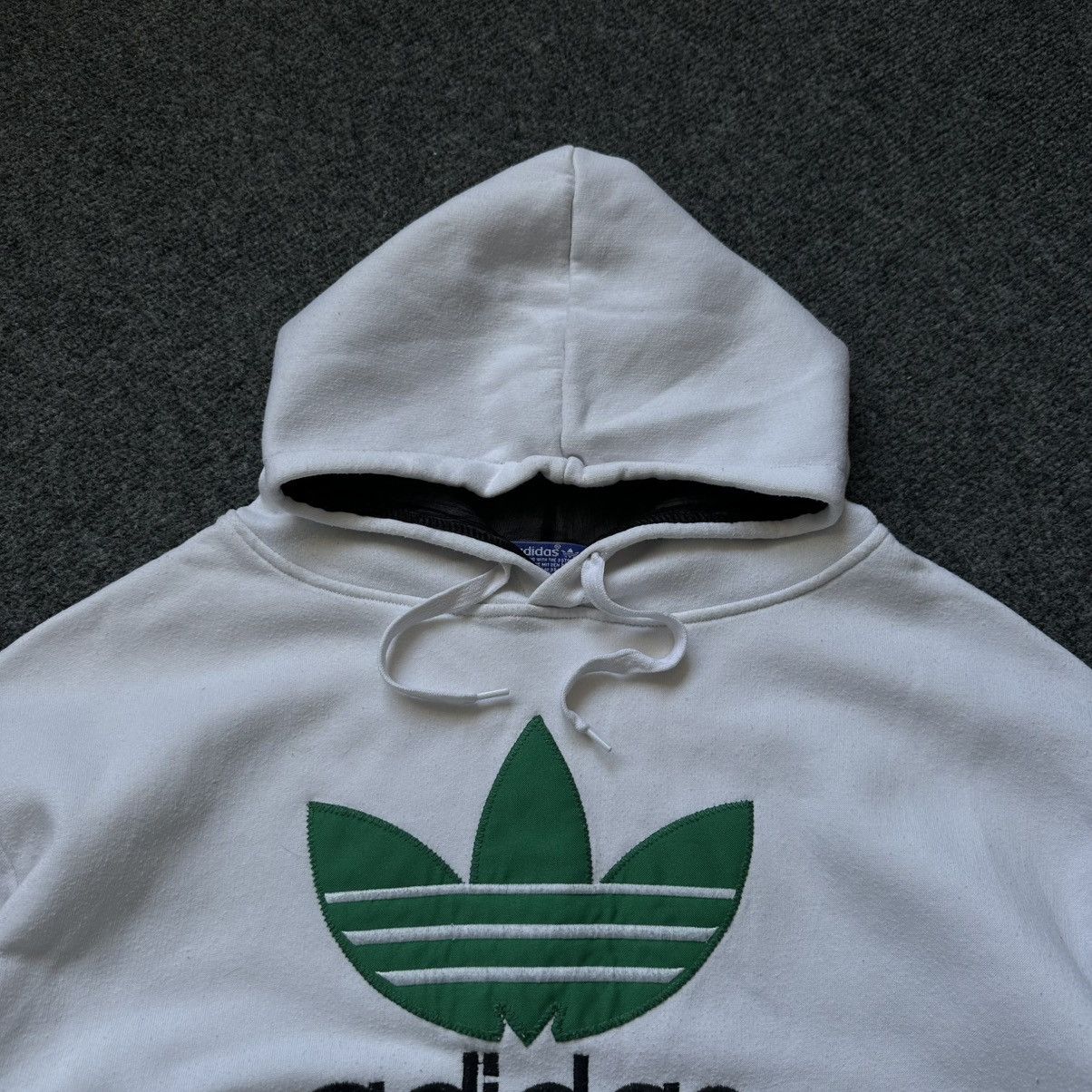 Adidas VTG Adidas Hoodie Big Logo Size L Used Grunge Avant-garde Size US L / EU 52-54 / 3 - 10 Thumbnail