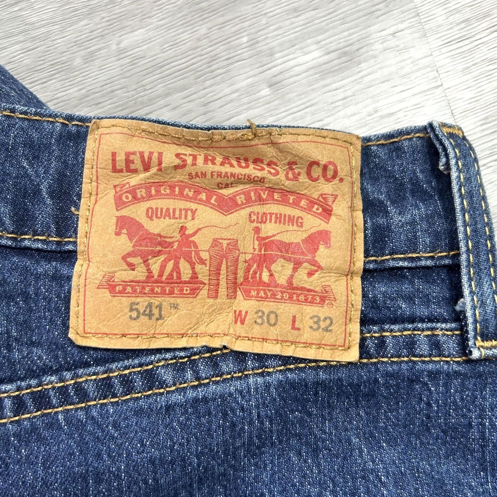 Levi's Levi's 541 Athletic Jeans Mens 30x32 Blue Medium Wash Straight Stretch Denim Pants Size US 30 / EU 46 - 4 Thumbnail
