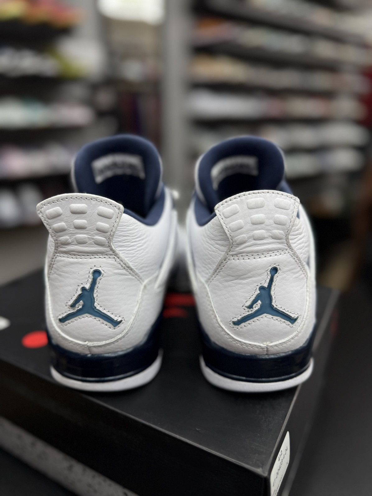 Nike Nike Jordan 4 Columbia (2015) Size 9 Pre Owned 🧼 Size US 9 / EU 42 - 10 Thumbnail