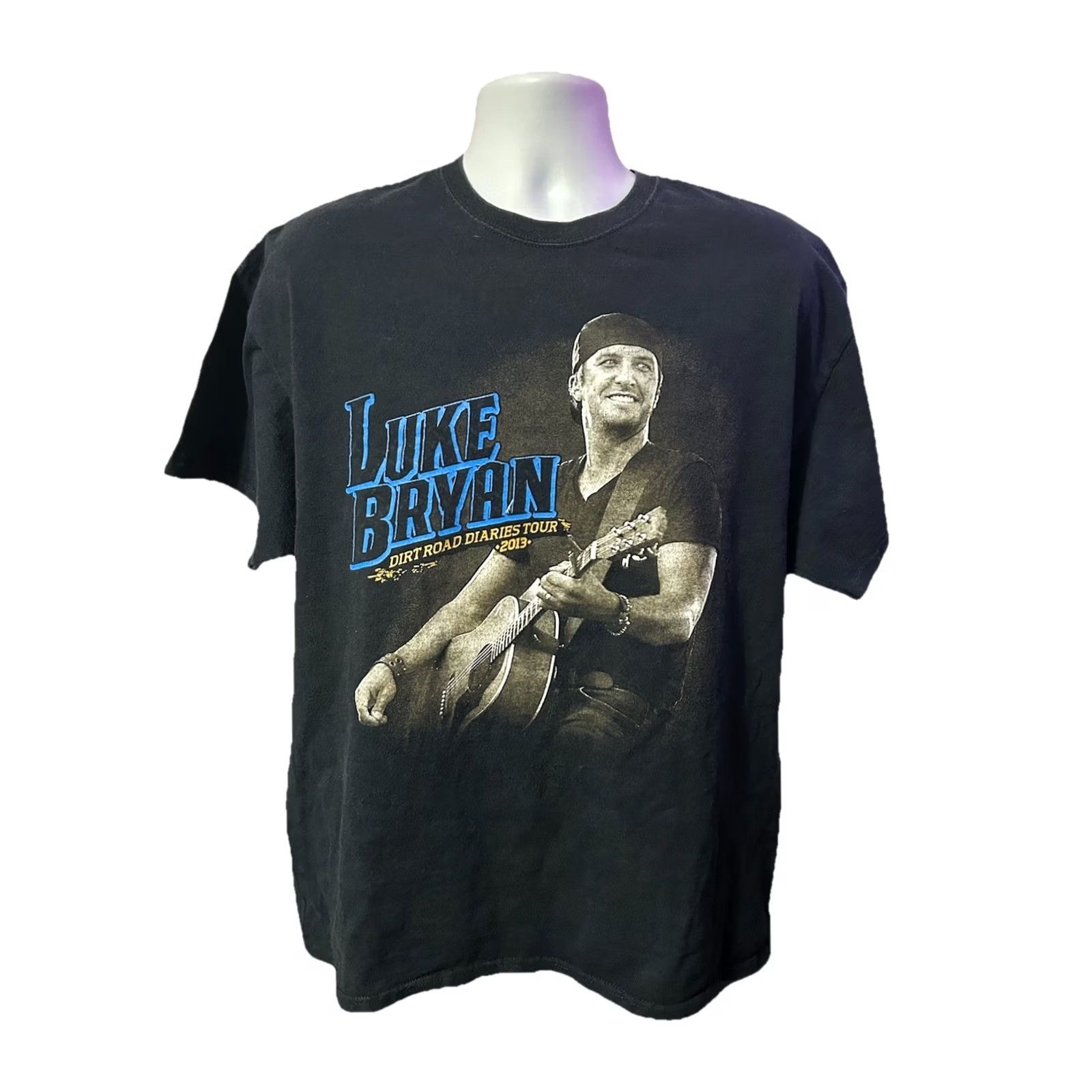 Gildan VINTAGE Luke Bryan Dirt Road Diaries 2013 Tour Shirt Adult XL Black Short Sleeve Gildan Ultra Cotton Logo Graphic Print Unisex Mens Womens Size US XL / EU 56 / 4 - 2 Thumbnail