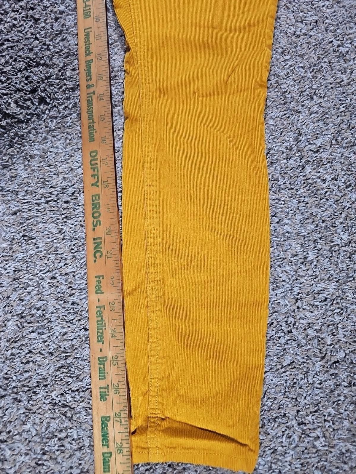 Old Navy Old Navy 10 ROCKSTAR Super Skinny HighRise Courduroy Pants Size 32" / US 10 / IT 46 - 6 Thumbnail