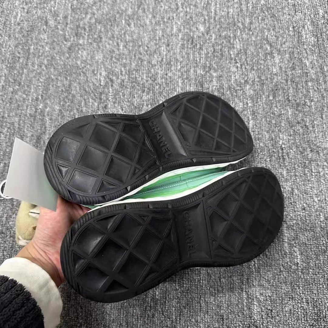 Chanel Chanel 95 New Green Air Cushion Sneakers EU 39 Size US 8 / IT 38 - 5 Thumbnail