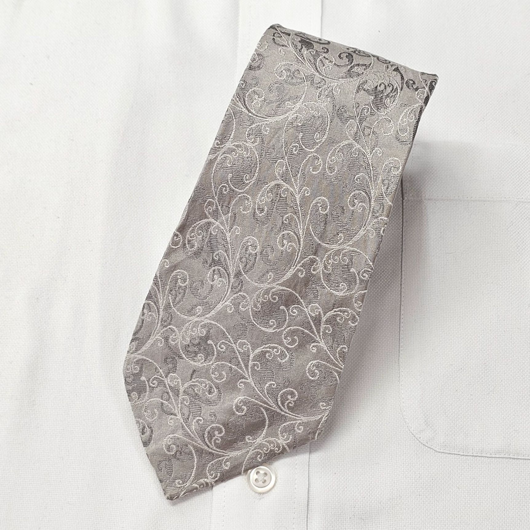 Sean John Sean John Necktie Men's 58.75" X 3.5" Silver Scroll Handmade 100% Silk Necktie Size ONE SIZE - 2 Thumbnail