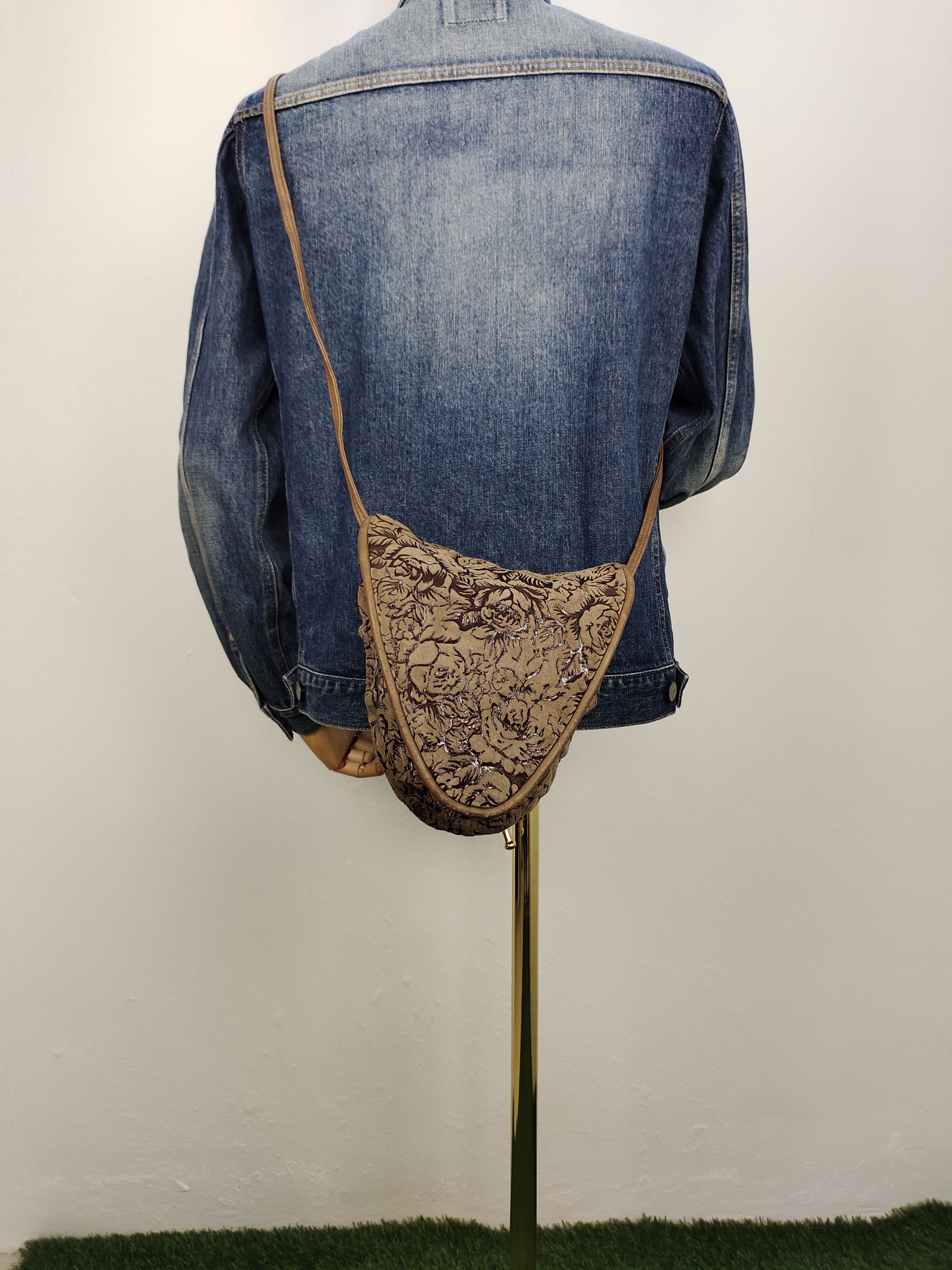 Vintage Vintage Brissafari Italy Floral Patina Leather Shoulder Bag Size ONE SIZE - 1 Thumbnail