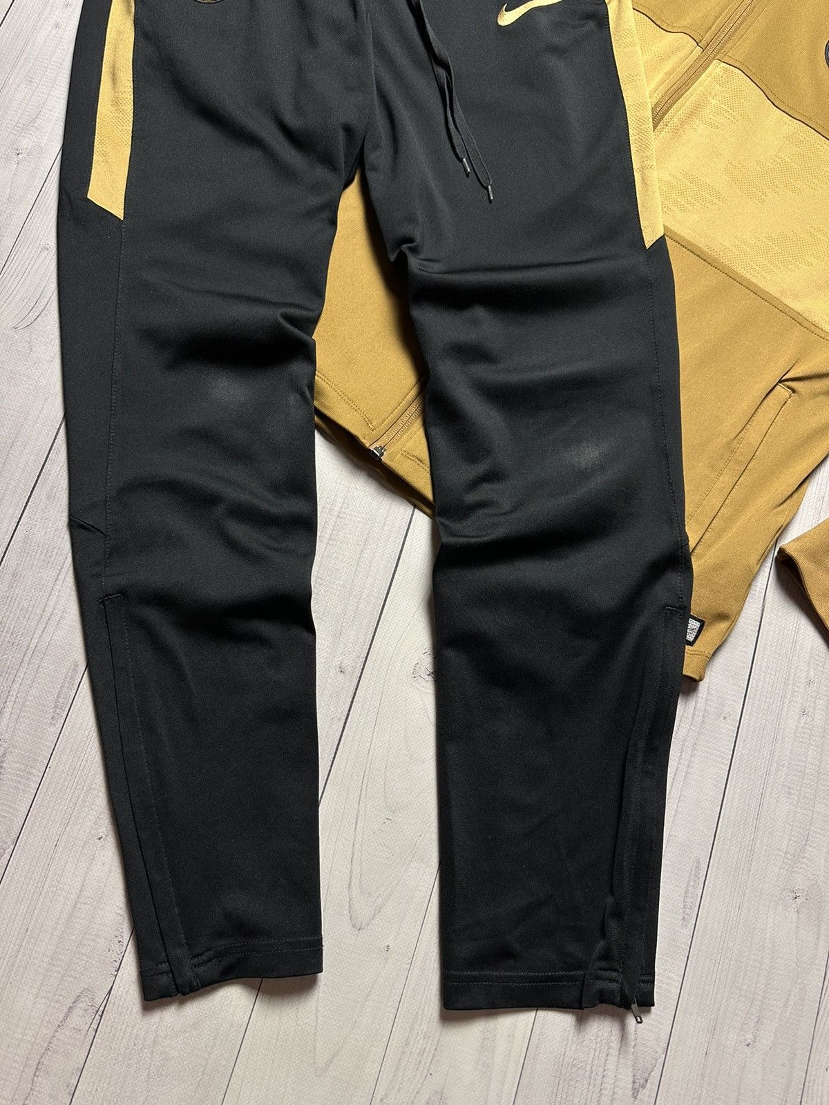 Nike × Vintage Vintage Nike Inter Milan soccer tracksuit size L gold rare Size US L / EU 52-54 / 3 - 7 Thumbnail