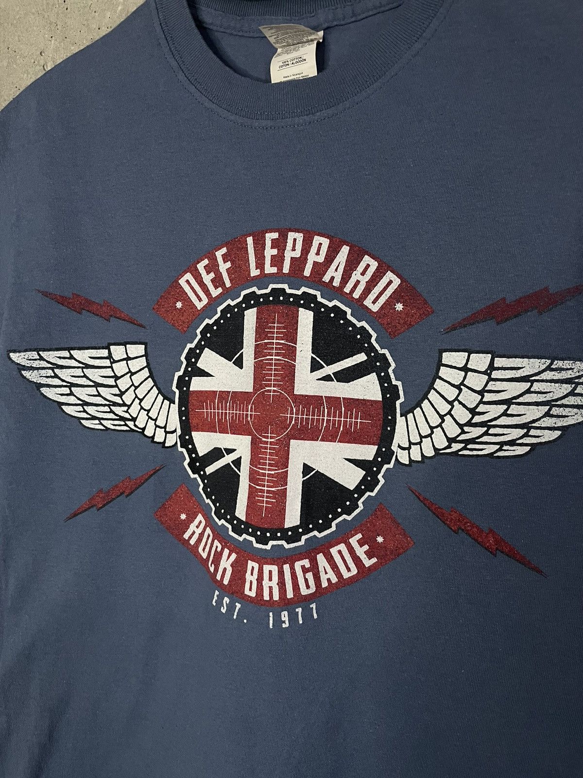 Vintage Def Leppard Rock Brigade Tour Tee 2018 Hypebeast Metal Y2k Size US S / EU 44-46 / 1 - 4 Thumbnail