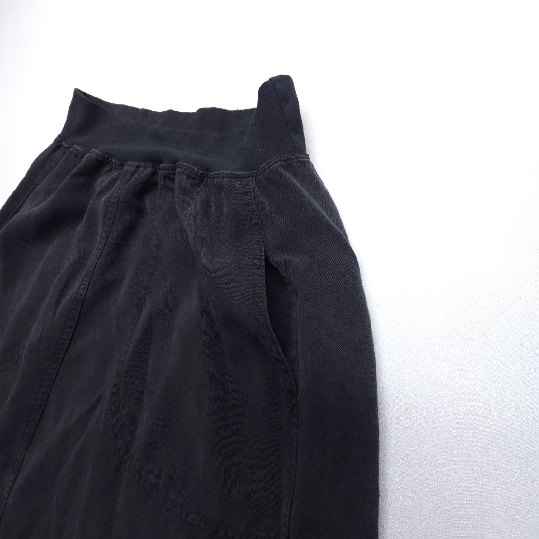 Vintage Cut Loose Skirt Womens Small Black Midi A-Line Pull On Cotton Blend Knit USA Made Lagenlook Casual Travel 90s Theme Womens Size 28" / US 6 / IT 42 - 4 Thumbnail