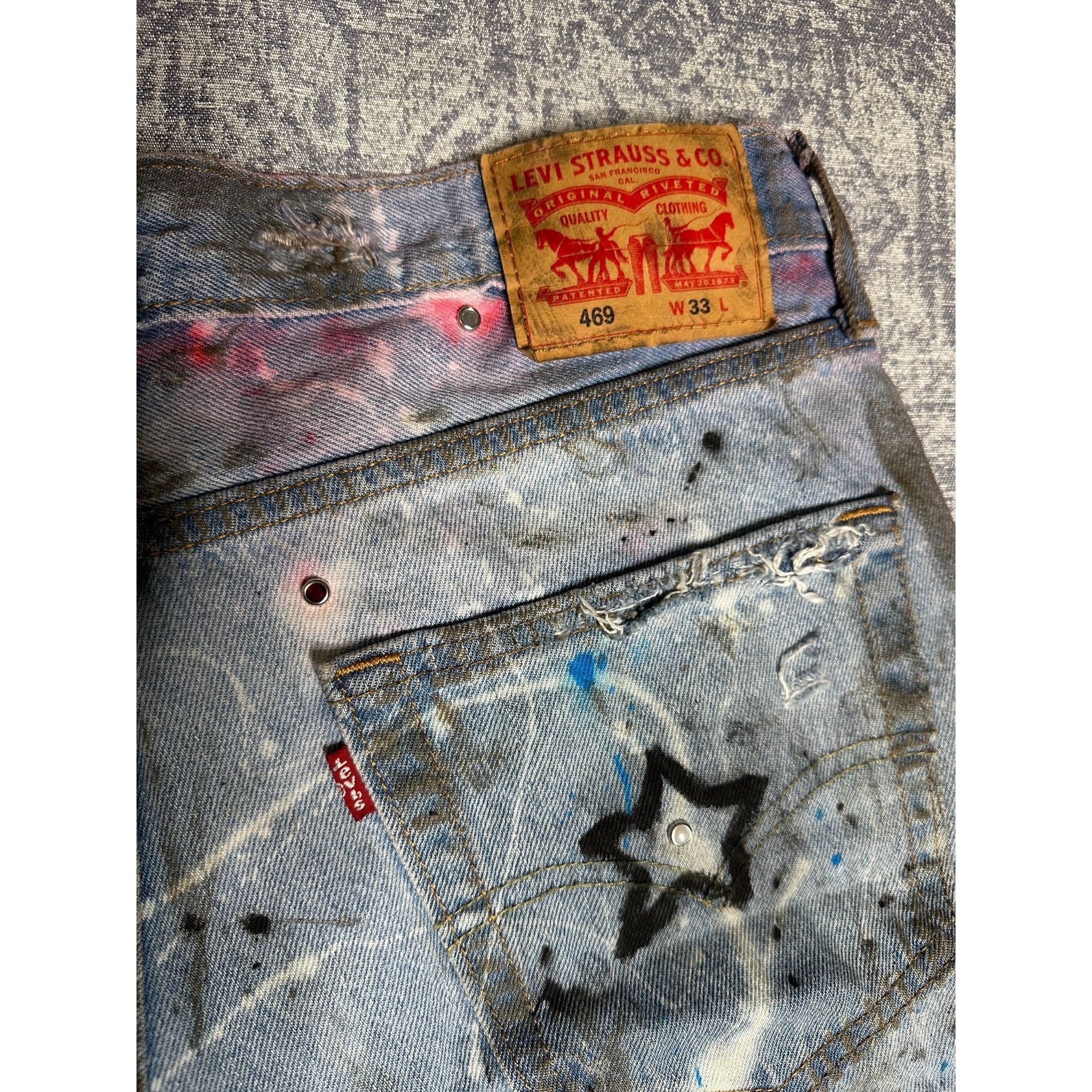 Levi's Custom Embellished Distressed Paint Stained dyed treated Lev Size US 33 - 9 Thumbnail