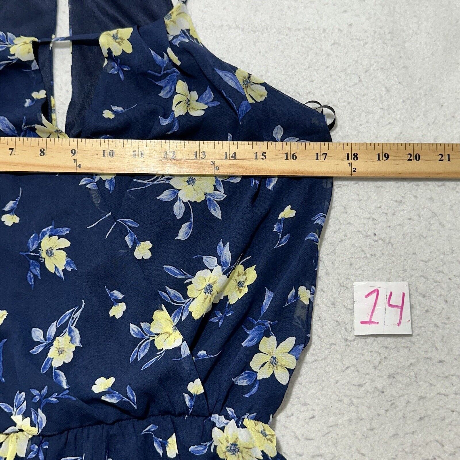 Other BCX Small Blue Yellow Floral Romper 4" Inseam Lightweight Size 28" / US 6 / IT 42 - 6 Thumbnail