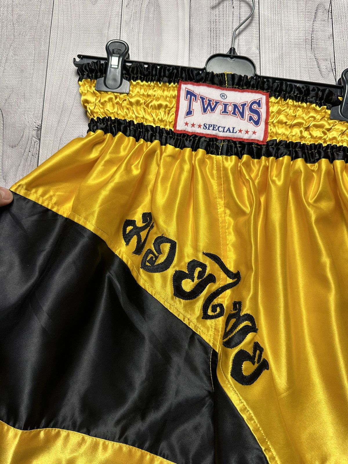 Other × Vintage Vintage Muay Thai Boxing shorts Twins size L yellow Size US 34 / EU 50 - 3 Thumbnail