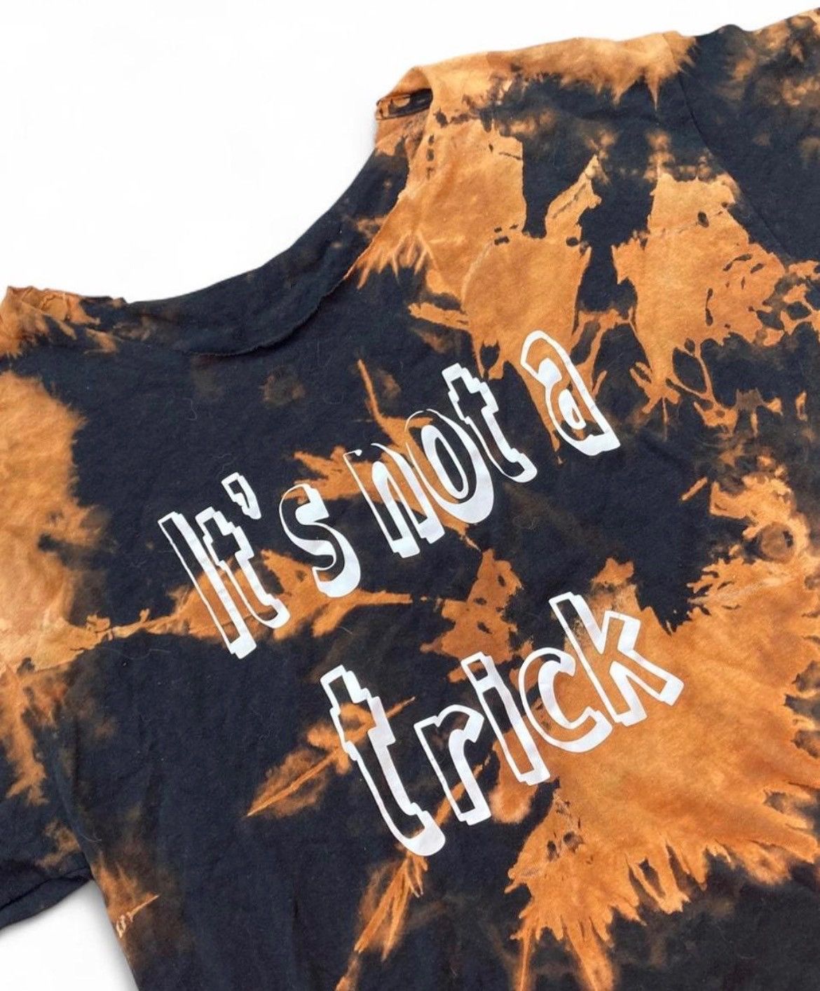 Vintage Y2K Bleached Tie Dye Croptop “Its Not a trick” Size Large Size US L / EU 52-54 / 3 - 4 Thumbnail