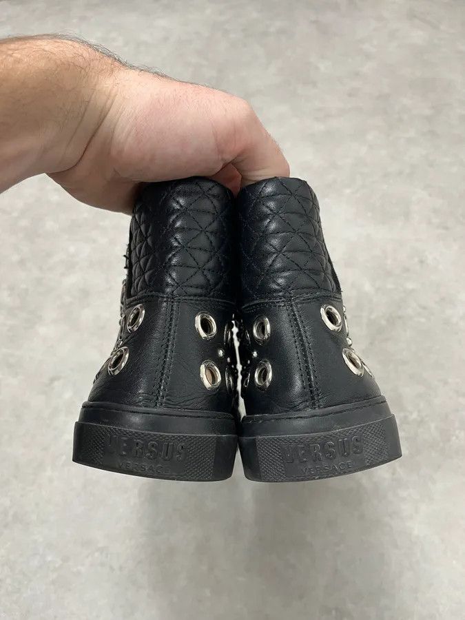 Versace 2000s Versace Eyelet Black Leather High Top Shoes Size US 9 / EU 42 - 7 Thumbnail
