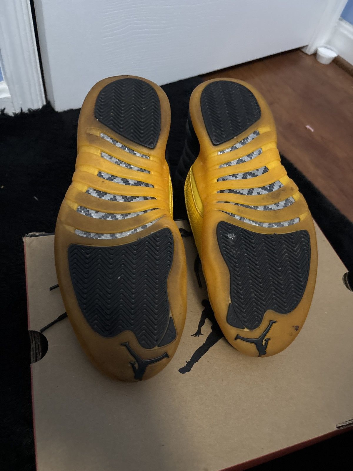 Jordan Brand University gold jordan 12 Size US 10.5 / EU 43-44 - 6 Thumbnail