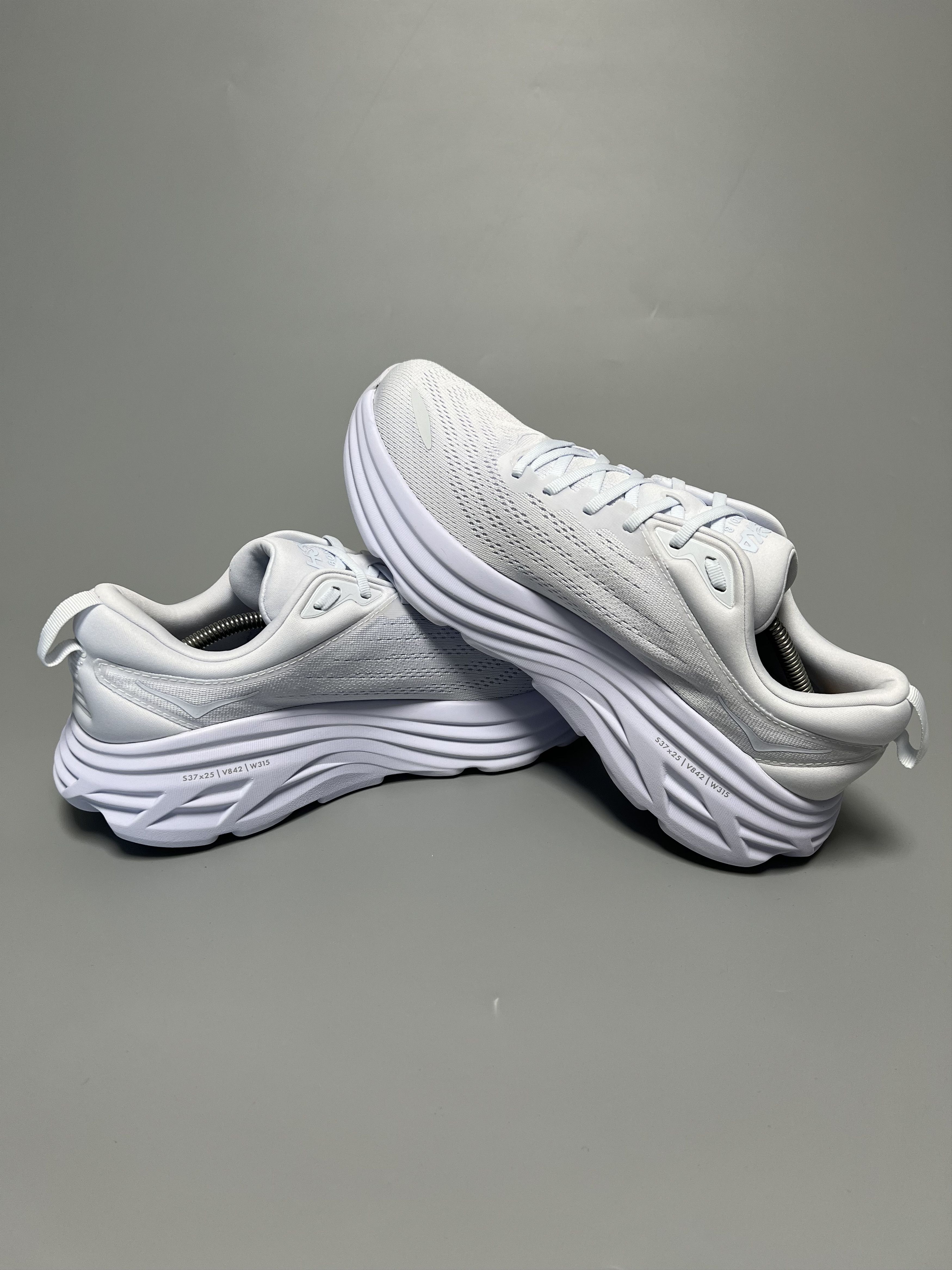 Hoka 11D Hoka One One Bondi 8 Running Shoes Gym Walking Size US 11 / EU 44 - 5 Thumbnail