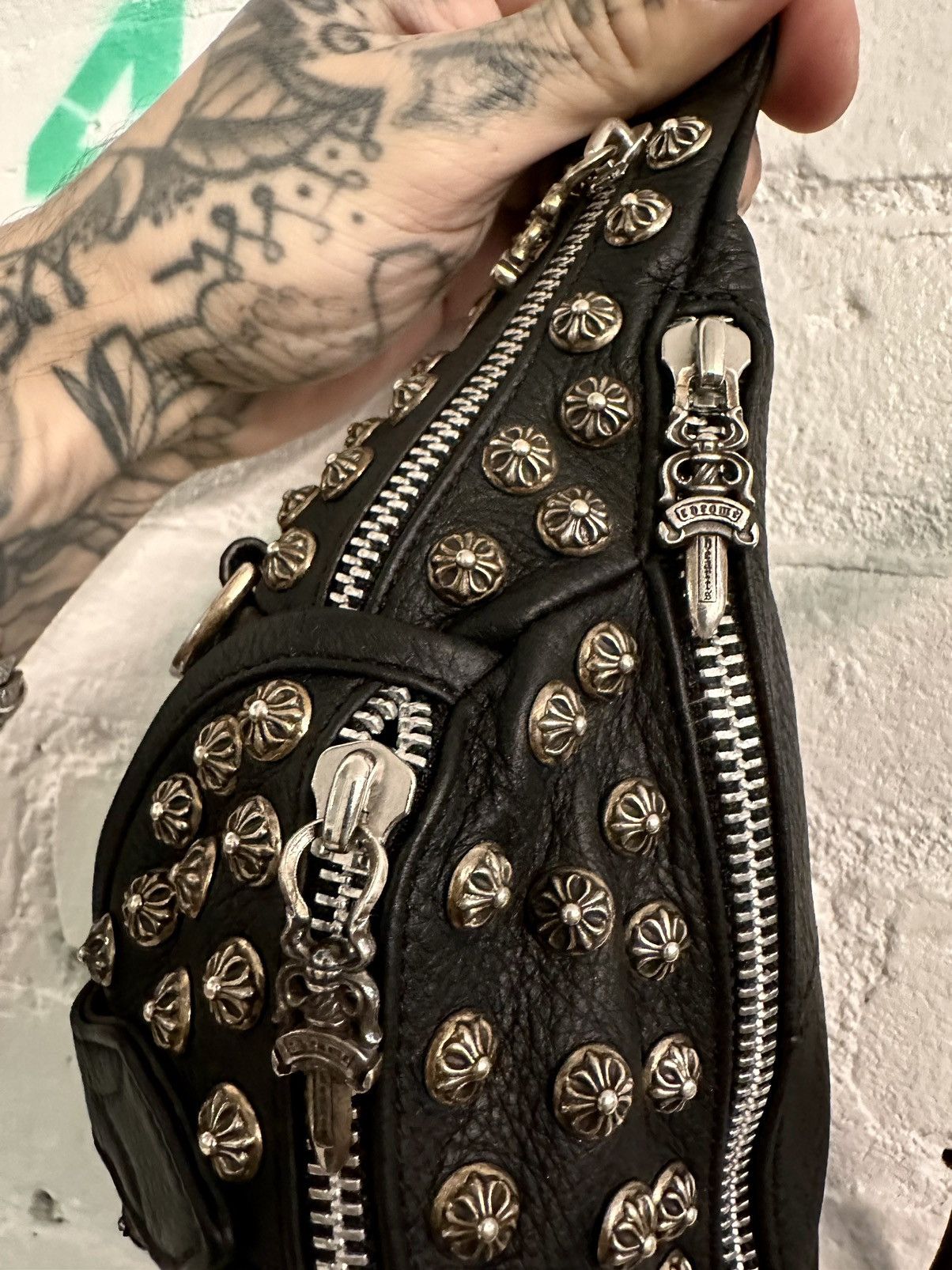 Chrome Hearts Chrome Hearts 117 STUD Leather Snat Bag Size ONE SIZE - 6 Thumbnail
