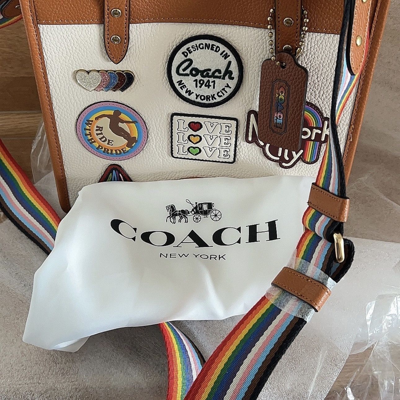 Coach Coach Pride Field Tote 22 With Patches Bag CA138 Size ONE SIZE - 8 Thumbnail