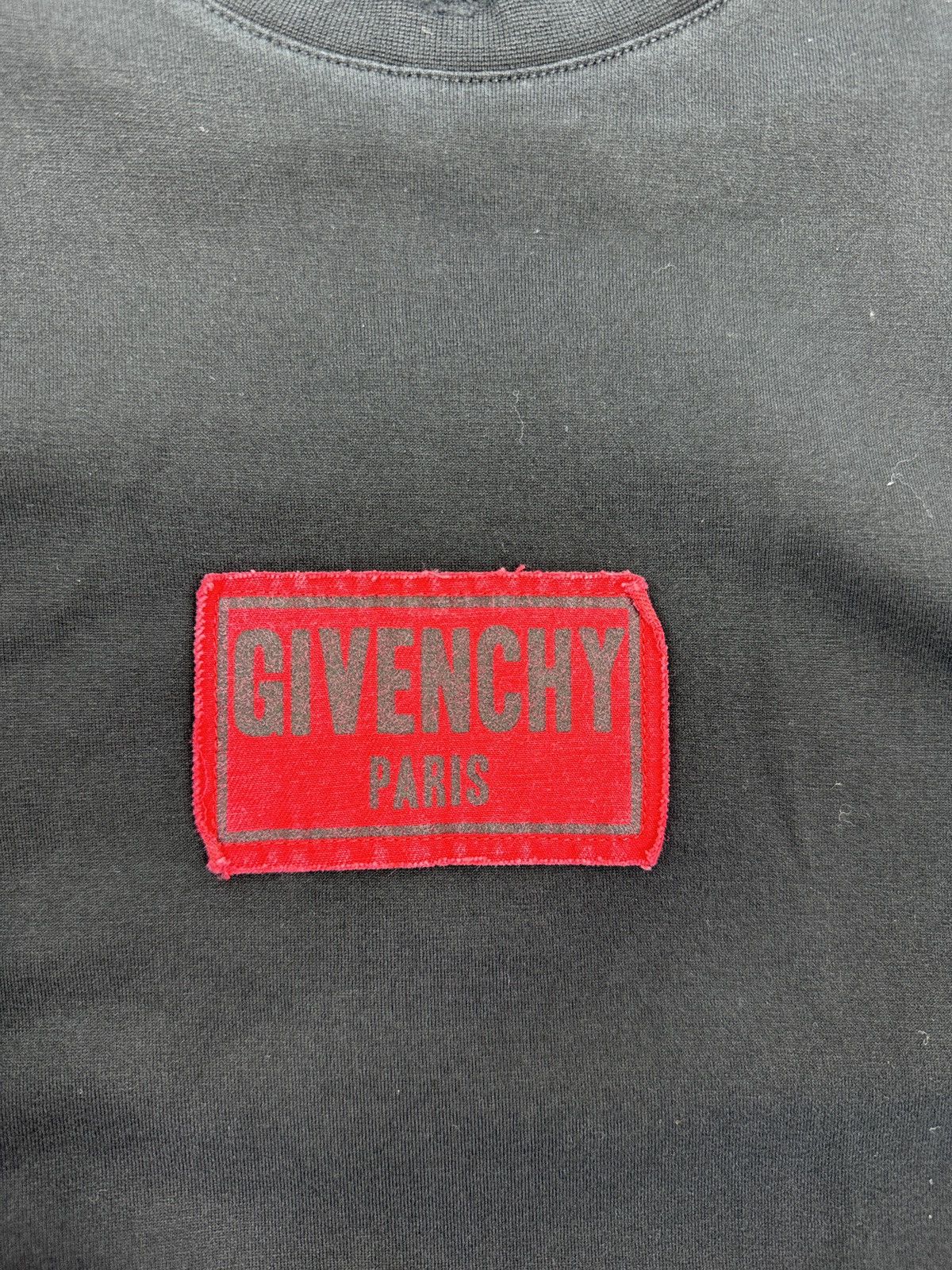 Givenchy LOGO PATCH DISTRESSED T-SHIRT Size US S / EU 44-46 / 1 - 3 Thumbnail