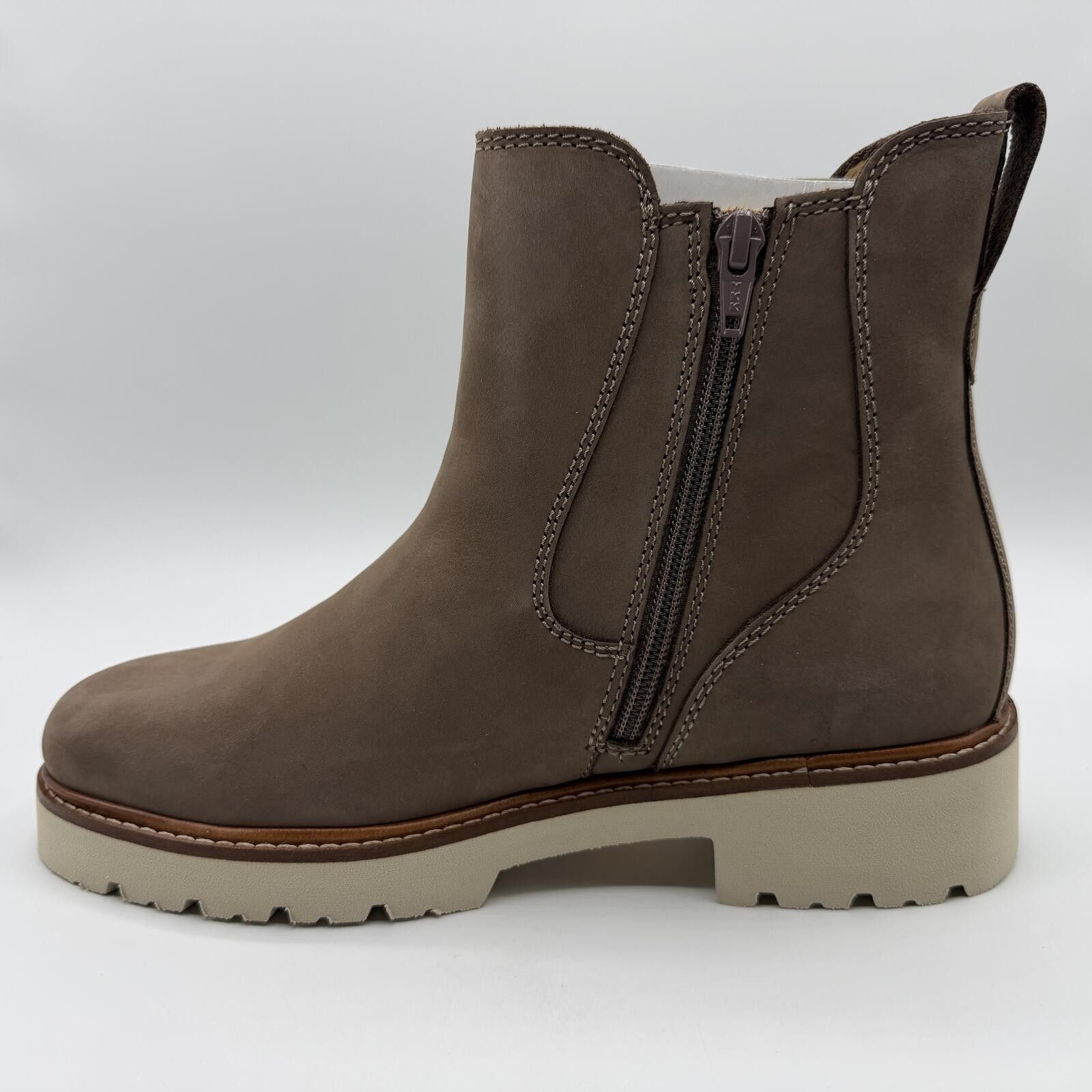 Samuel Hubbard Samuel Hubbard Made in Portugal Van Ness Chelsea Boot Nubuck Size US 7 / IT 37 - 6 Thumbnail