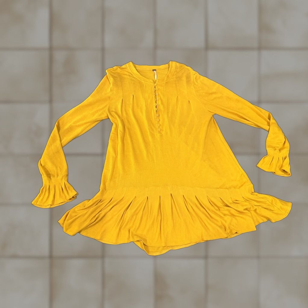 Free People Free People Dress Womens M Yellow Henley Ruffle Hem Bell Sleeve Trapeze Cardig? Size M / US 6-8 / IT 42-44 - 1 Thumbnail