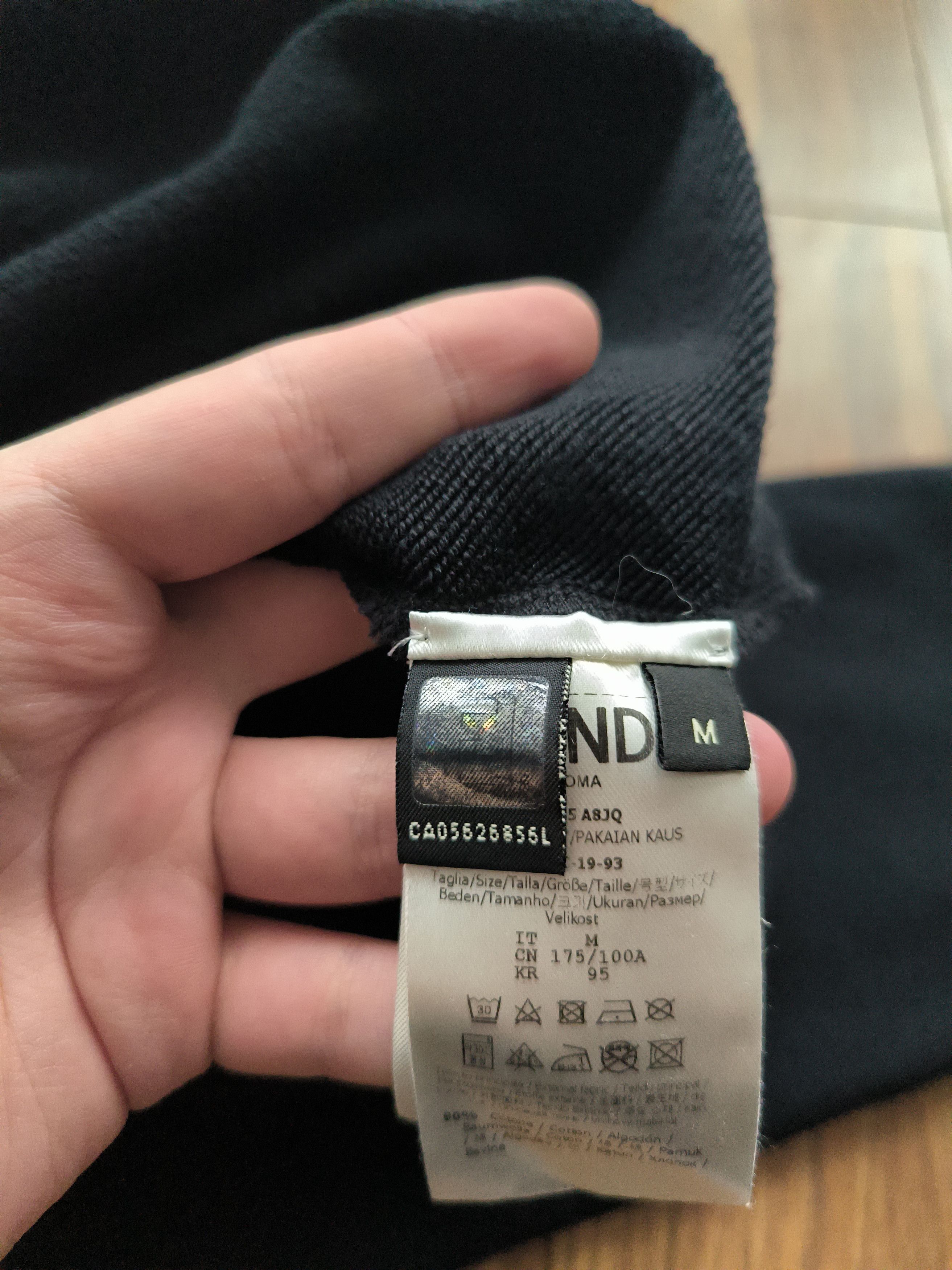 Fendi Fendi Eyed Black Crewneck, size M, good condition Size US M / EU 48-50 / 2 - 6 Thumbnail