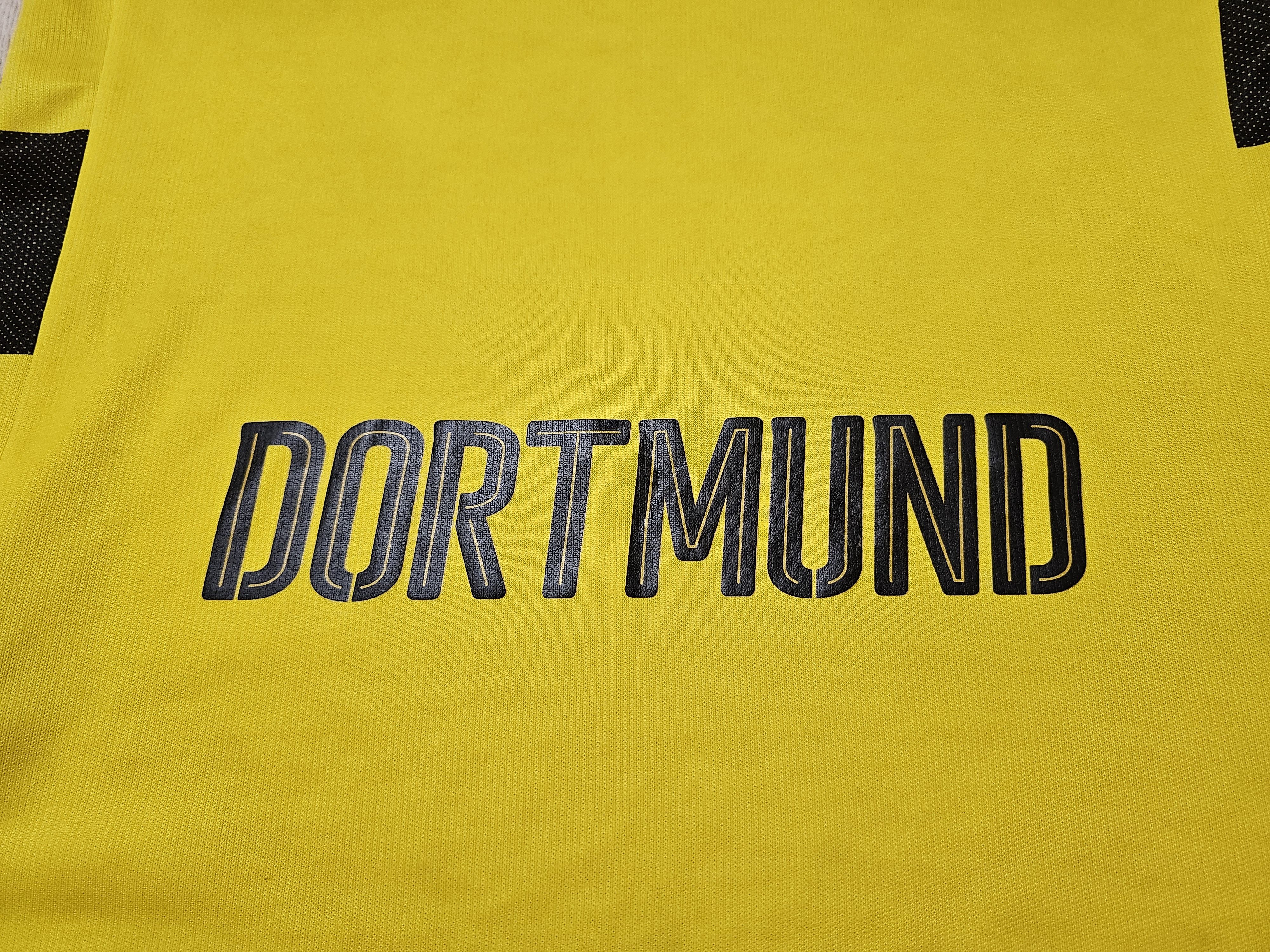 Puma BORUSSIA DORTMUND 2017 2018 HOME FOOTBALL SOCCER JERSEY Size US M / EU 48-50 / 2 - 5 Thumbnail