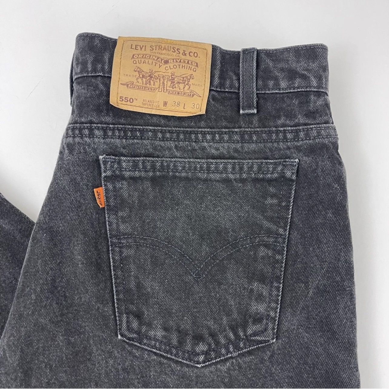 Levi's × Levi's Vintage Clothing × Vintage Vintage Levi’s Orange Tab 550 Men’s Relaxed Fit Jeans USA Size US 38 / EU 54 - 2 Thumbnail