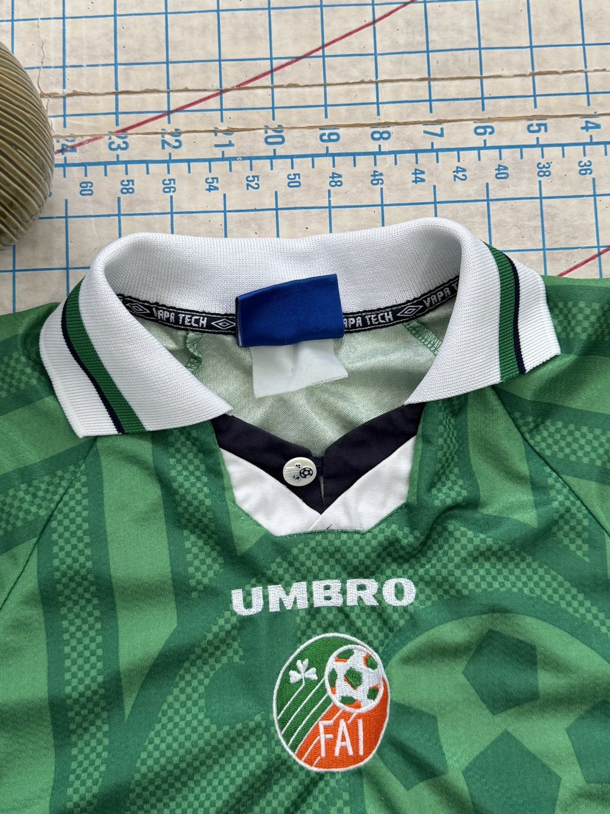 Umbro × Vintage Vintage Umbro Republic of Ireland Jersey Green Y-Size 17x23 Size US XXS / EU 40 - 6 Thumbnail