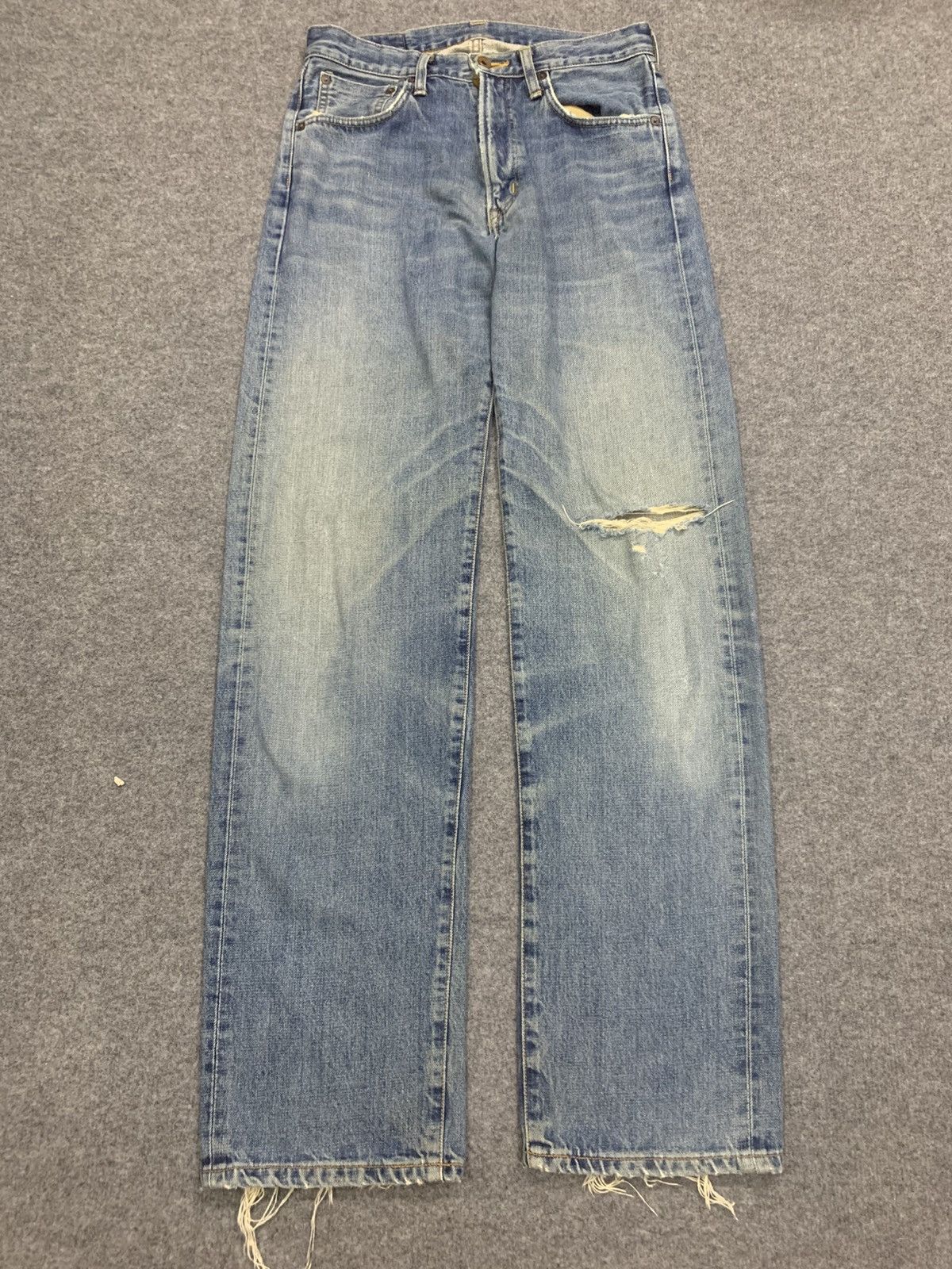 Edwin DISTRESSED EDWIN 505X SELVEDGE FADED BLUE. Size US 30 / EU 46 - 1 Thumbnail