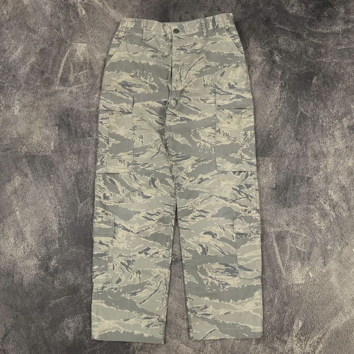 Vintage Trousers Mans Military Cargo Pants Size US 32 / EU 48 - 1 Thumbnail