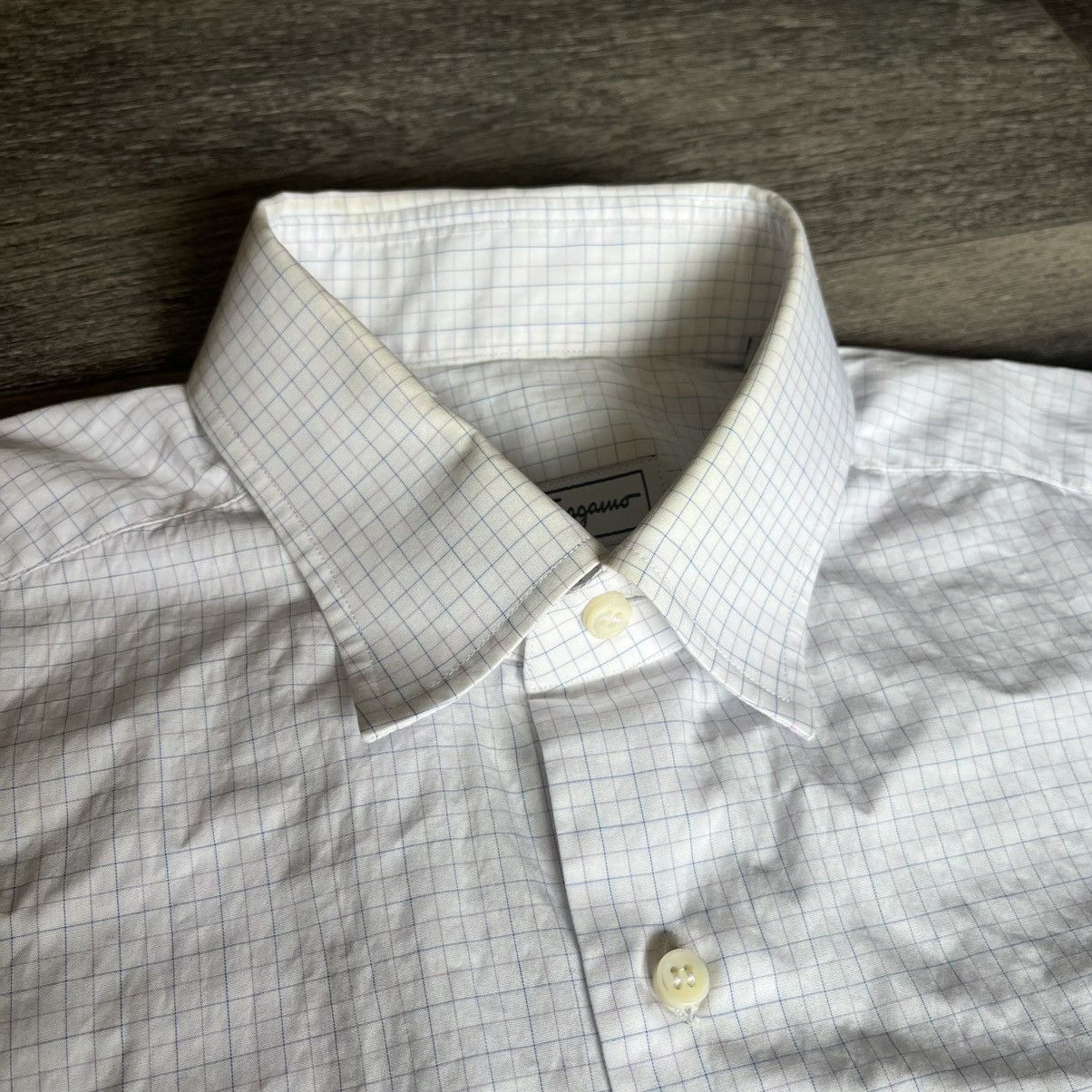 Salvatore Ferragamo Vintage Y2K Salvatore Ferragamo Light Button Up Dress Shirt Size US L / EU 52-54 / 3 - 3 Thumbnail