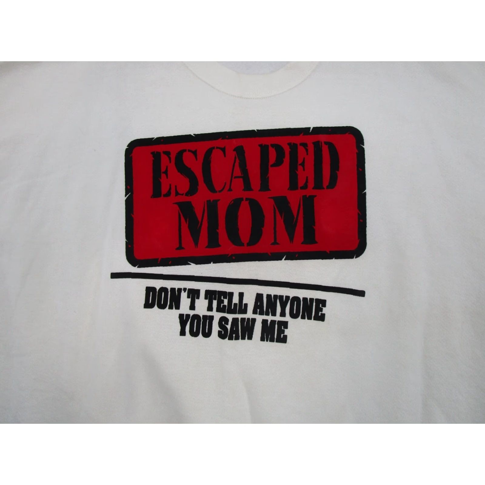 Vintage VINTAGE 90s Escaped Mom Sweatshirt Women's Adult Size 3XL White Hooded Pullover All Seasons Size XXL / US 16-18 / IT 52-54 - 2 Thumbnail