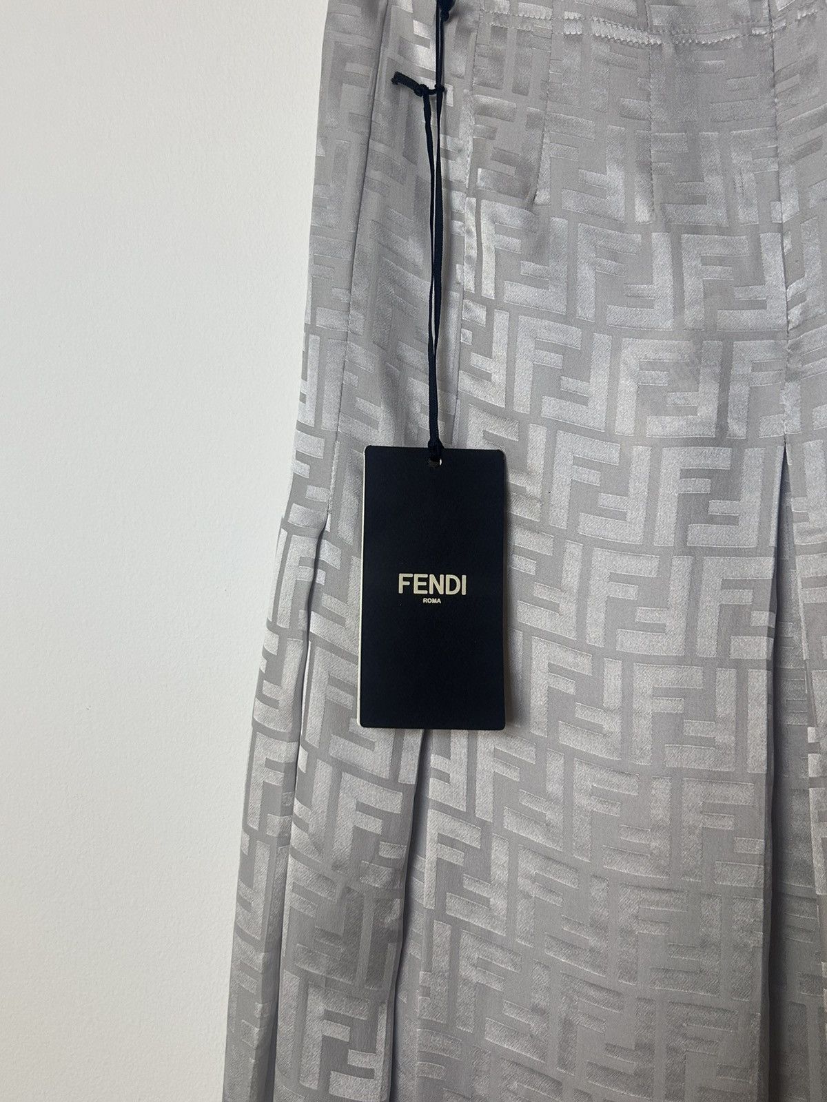 Fendi Fendi FF pleated silver midi skirt Size 26" / US 2 / IT 38 - 6 Thumbnail