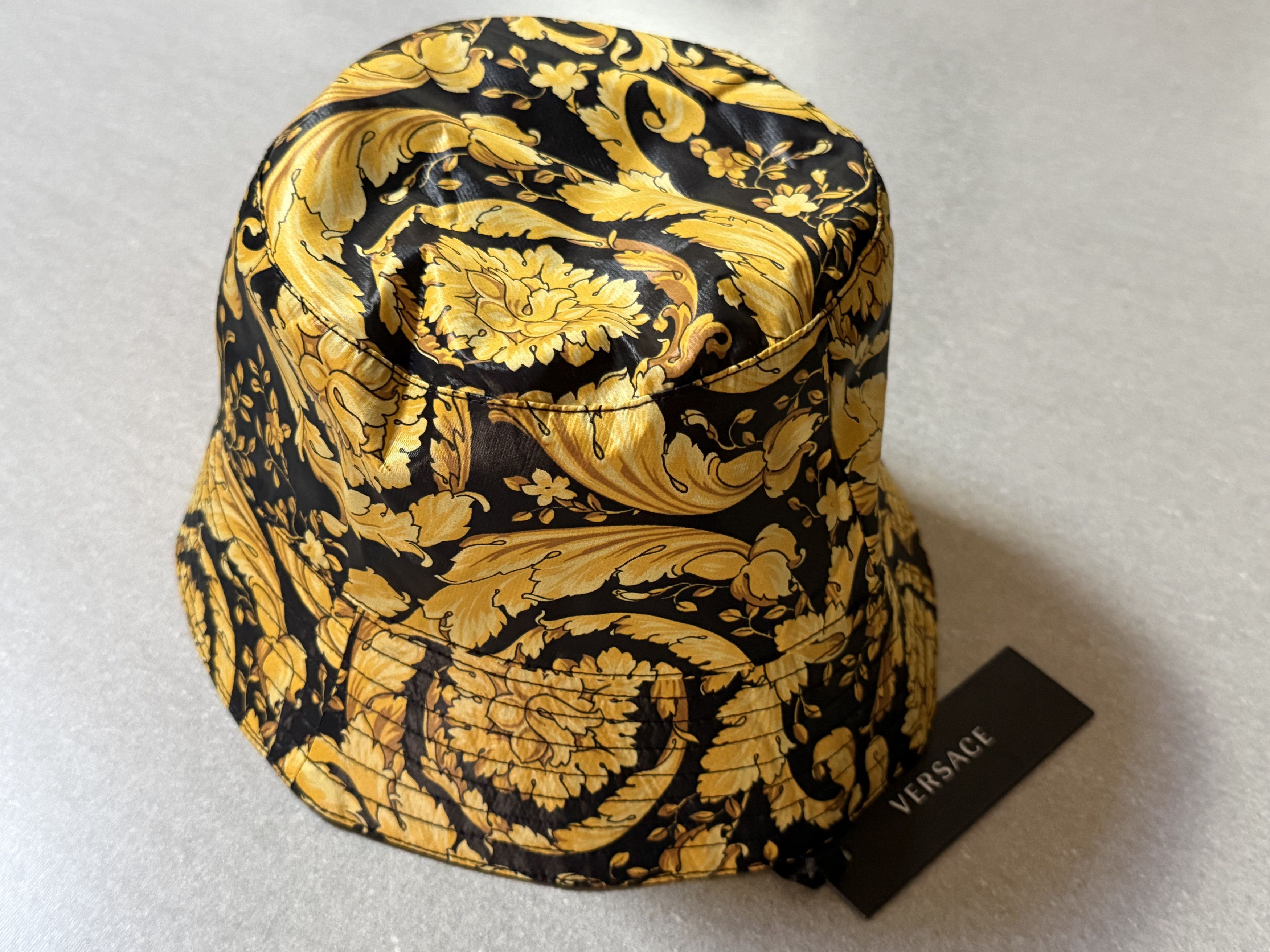Versace VERSACE REVERS POLYAMIDE BUCKET HAT BAROQUE SIZE 57 $670USD Size ONE SIZE - 1 Thumbnail