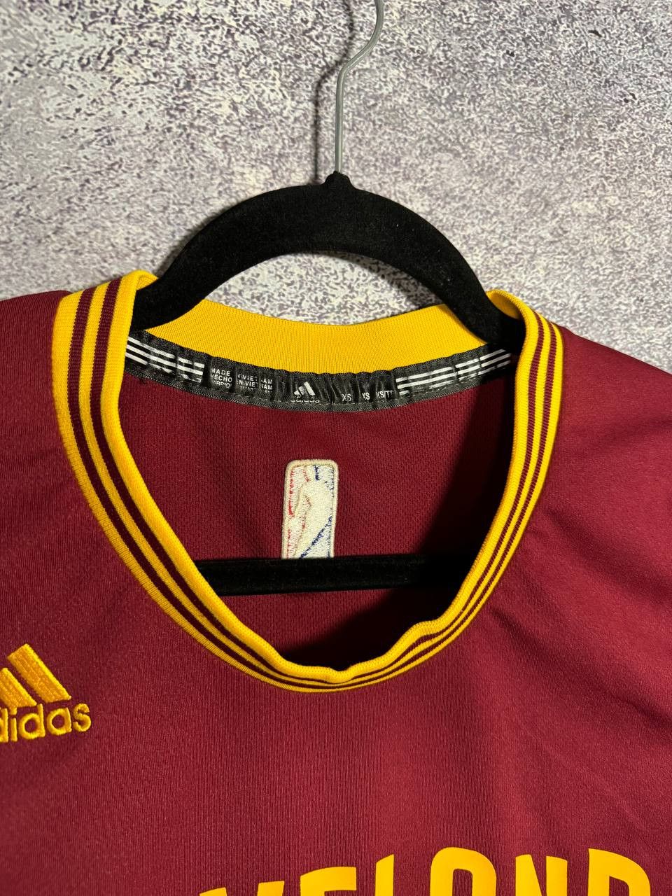 Adidas × NBA JAMES Cleveland Adidas NBA Basketball Jersey Size US XS / EU 42 / 0 - 6 Thumbnail