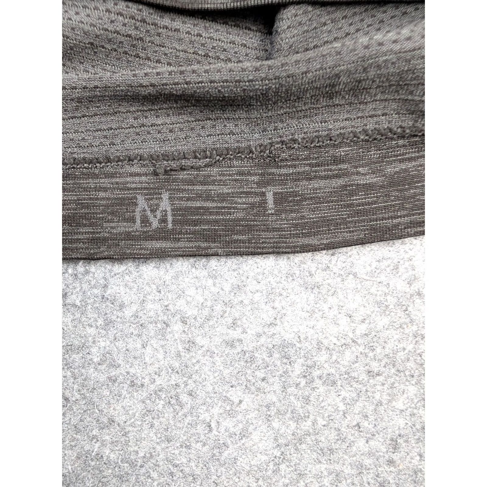 Lululemon Lululemon Hoodie Mens MT Gray 1/4 Zip Lightweight Knit Pullover Athletic Running Shirt/Top Size US M / EU 48-50 / 2 - 4 Thumbnail