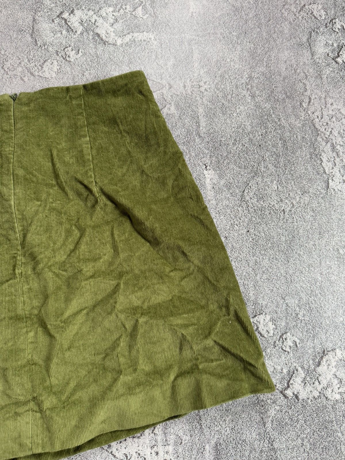 Dale Of Norway × Designer × Moods of Norway Ivko M green corduroy velvet mini skirt Size 26" / US 2 / IT 38 - 11 Thumbnail