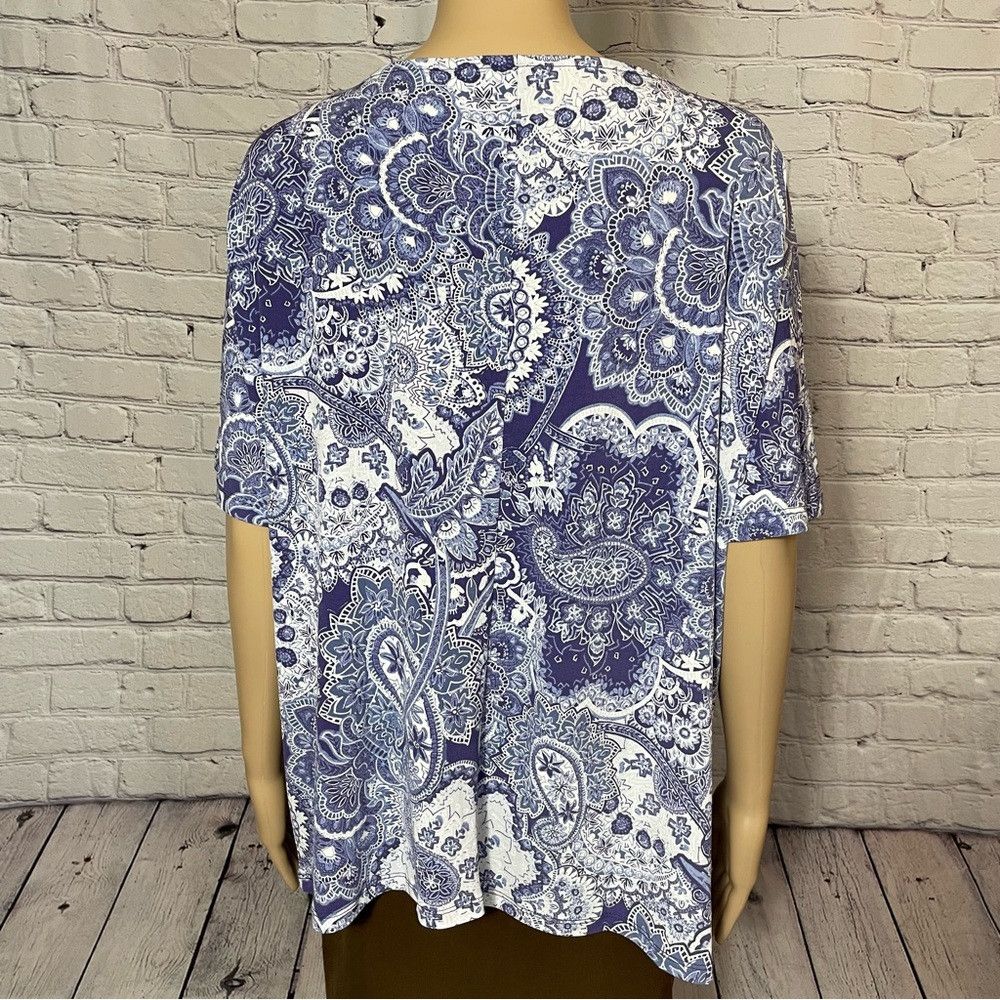 Elie Tahari NWT New Tahari Blue Paisley Short Sleeve Top Size 1X Size XL / US 12-14 / IT 48-50 - 4 Thumbnail