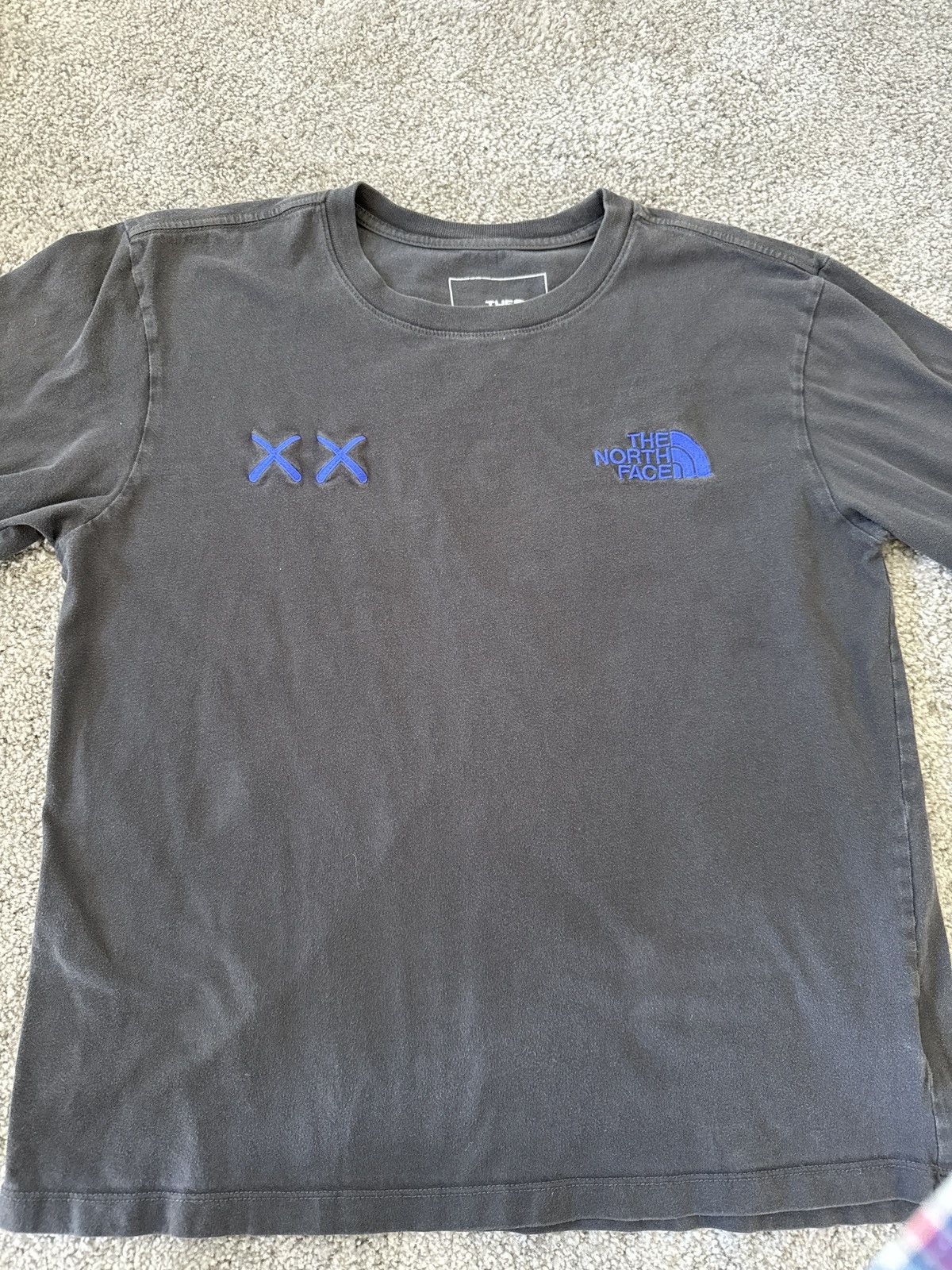 The North Face The North Face Grey Long Sleeve T-shirt, KAWS limited edi Size US M / EU 48-50 / 2 - 1 Thumbnail