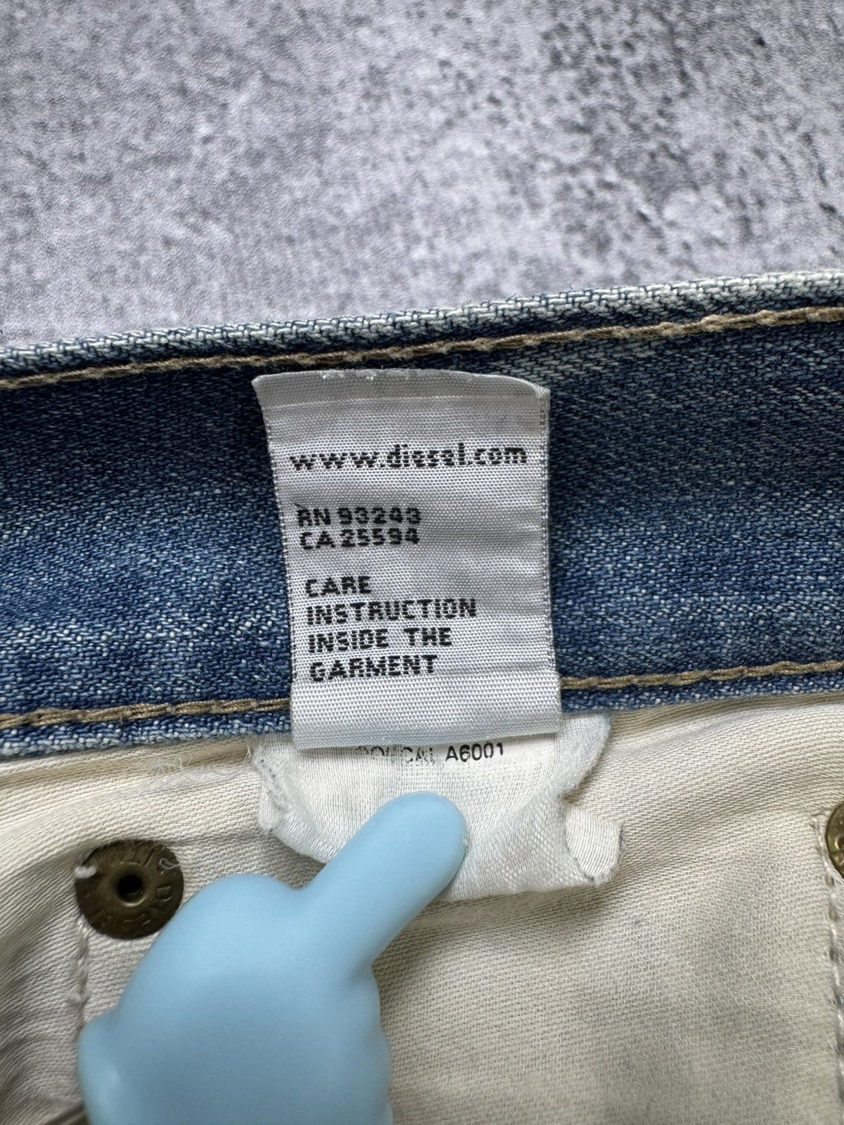 Diesel Vintage Diesel jeans Big Logo Size US 30 / EU 46 - 16 Thumbnail
