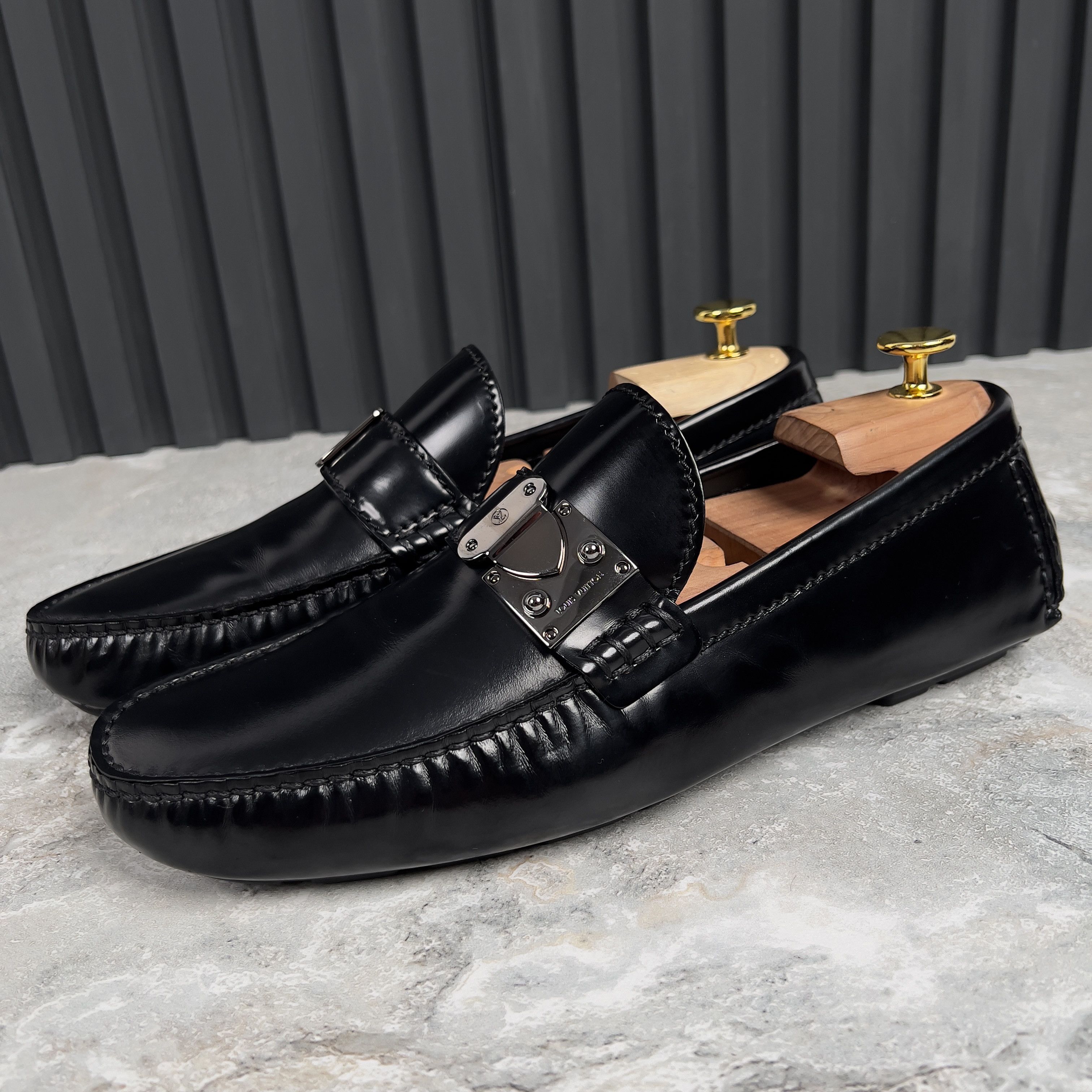 Louis Vuitton Louis Vuitton Racetrack Driving Moccasin Glazed Leather Size US 9 / EU 42 - 4 Thumbnail