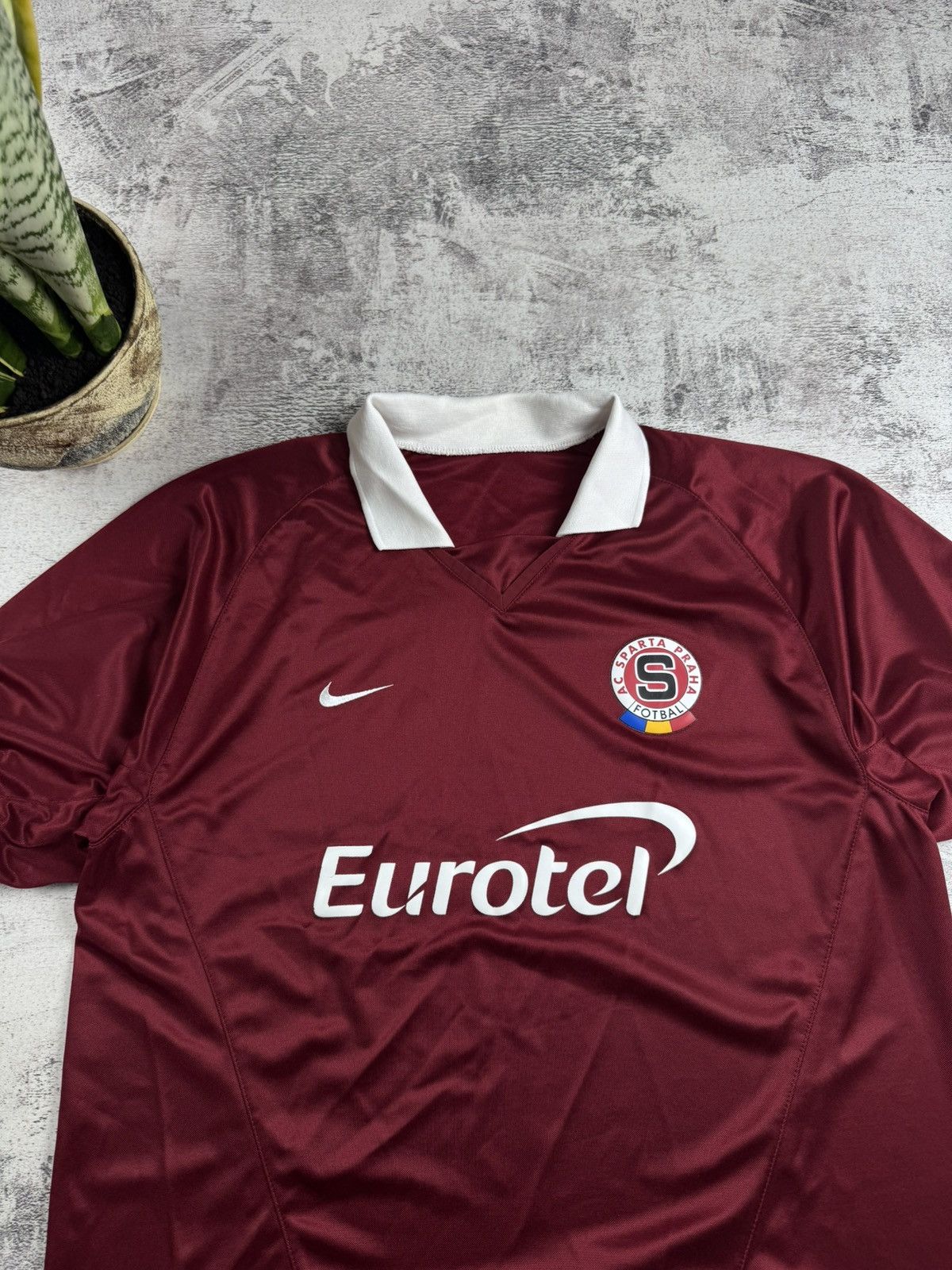Nike AC Sparta Praha 2004 Homme Men’s XL Nike Soccer Football Home Kit T Shirt Jersey Size US XL / EU 56 / 4 - 5 Thumbnail