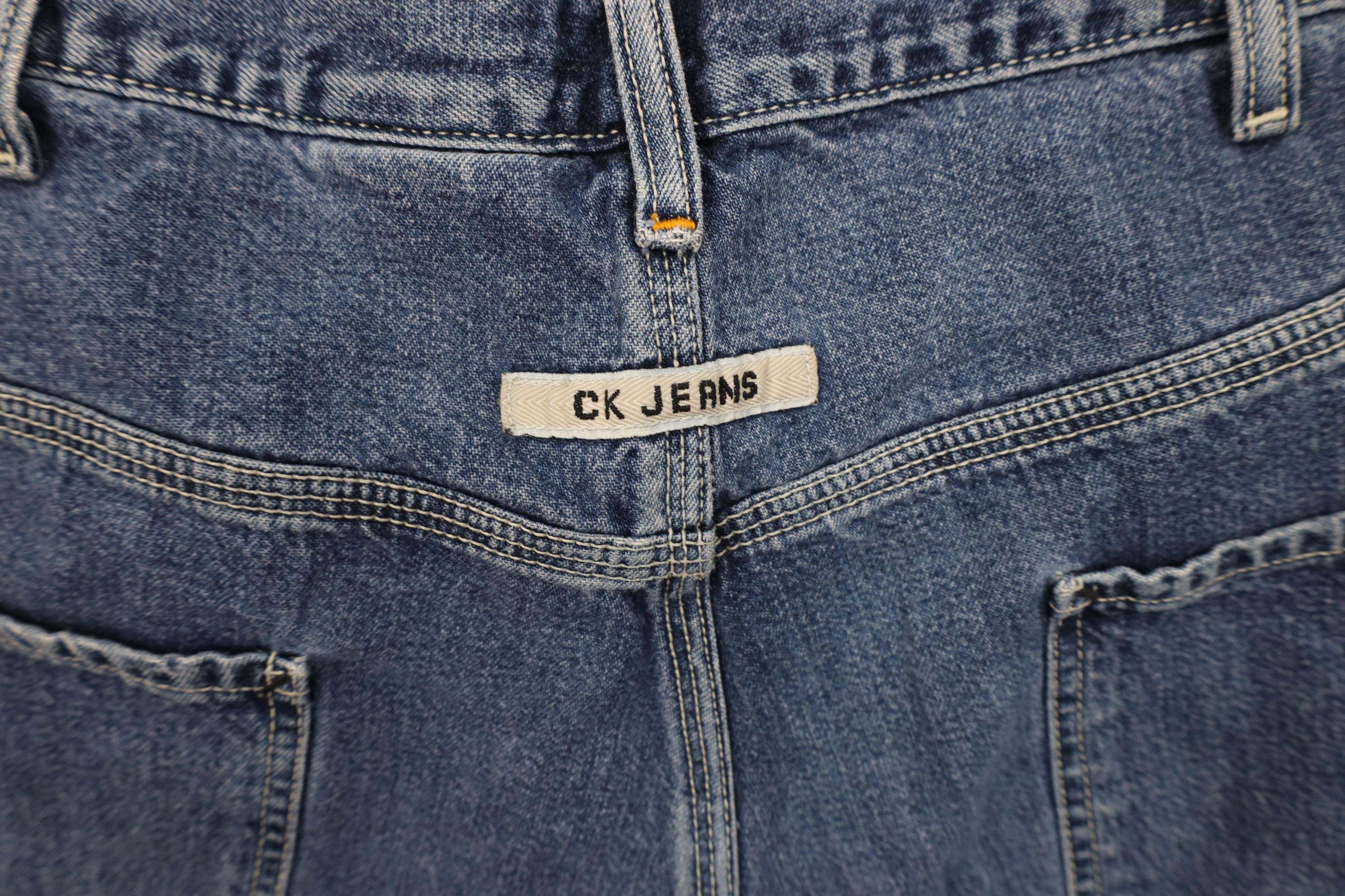 Calvin Klein Vintage 90s Calvin Klein Baggy Dungaree Denim Jean Shorts Size US 38 / EU 54 - 14 Thumbnail