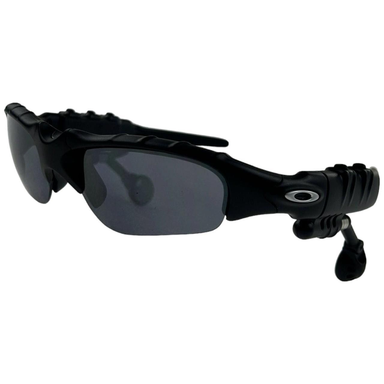 image of Vintage Oakley Thump Sunglasses in Black, Men's
